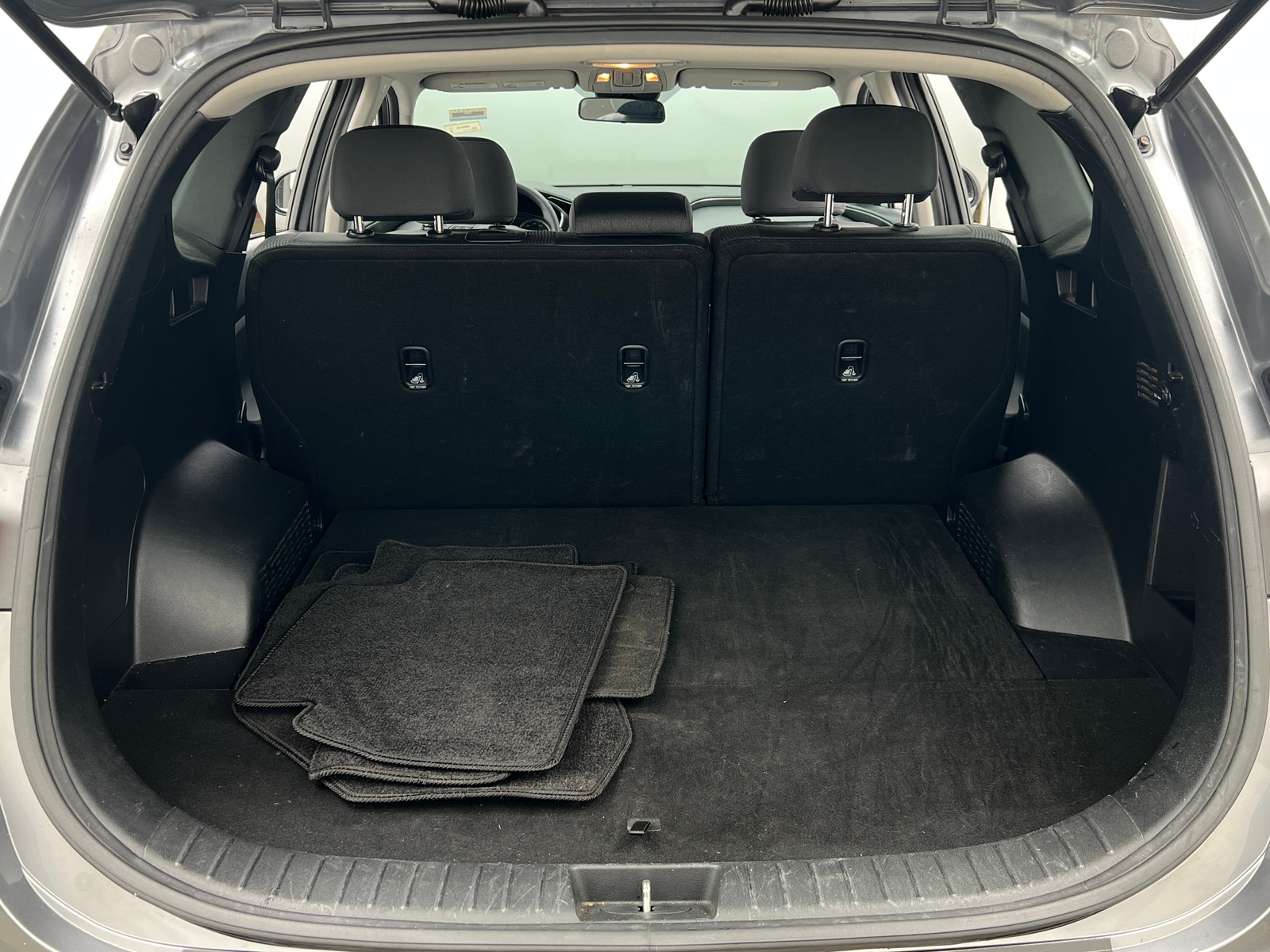 Thumbnail: 2019 Hyundai Santa Fe - 7