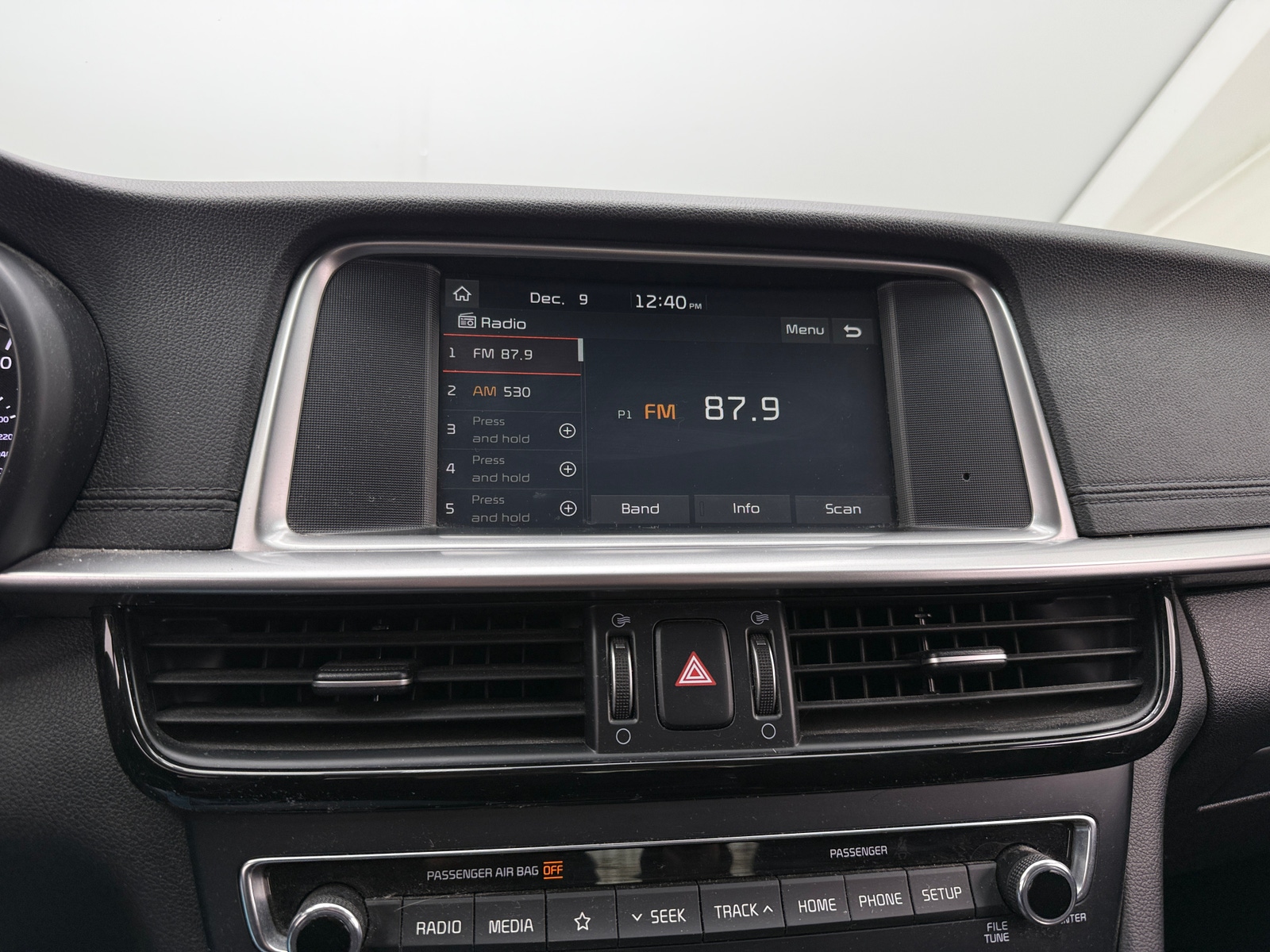 Thumbnail: 2020 Kia Optima - 4