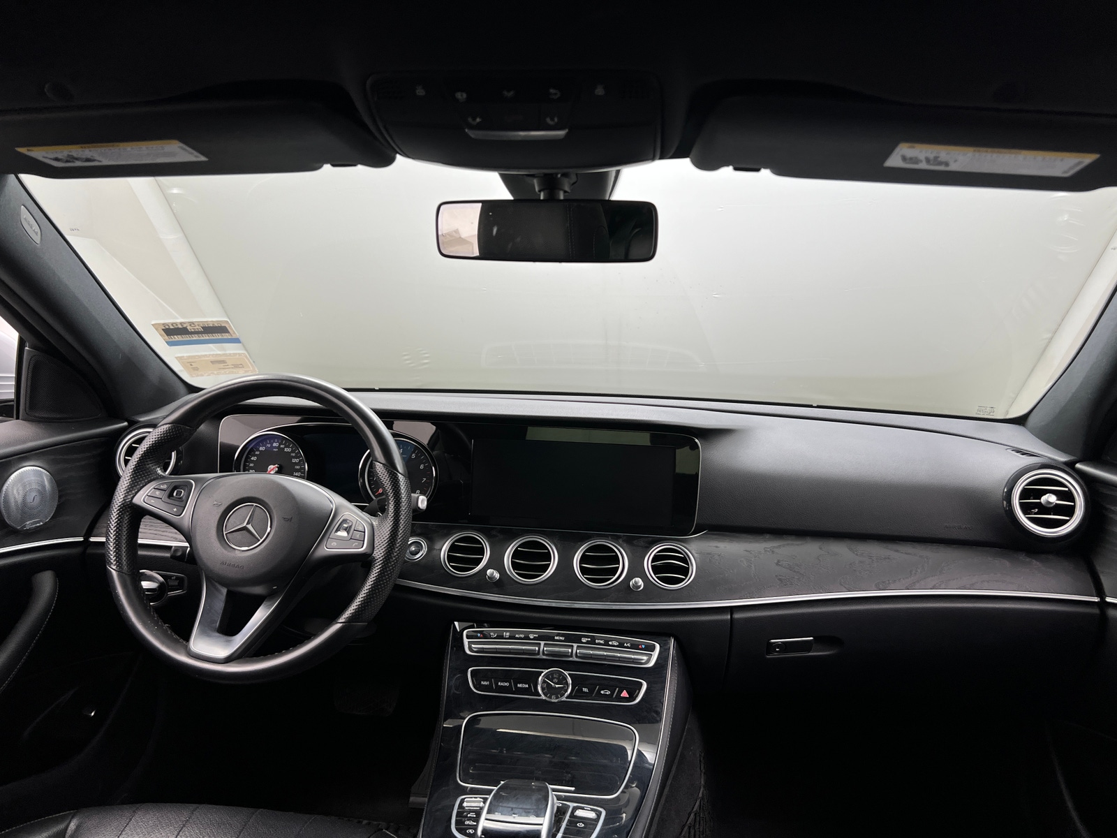 Thumbnail: 2017 Mercedes-Benz E-Class - 2