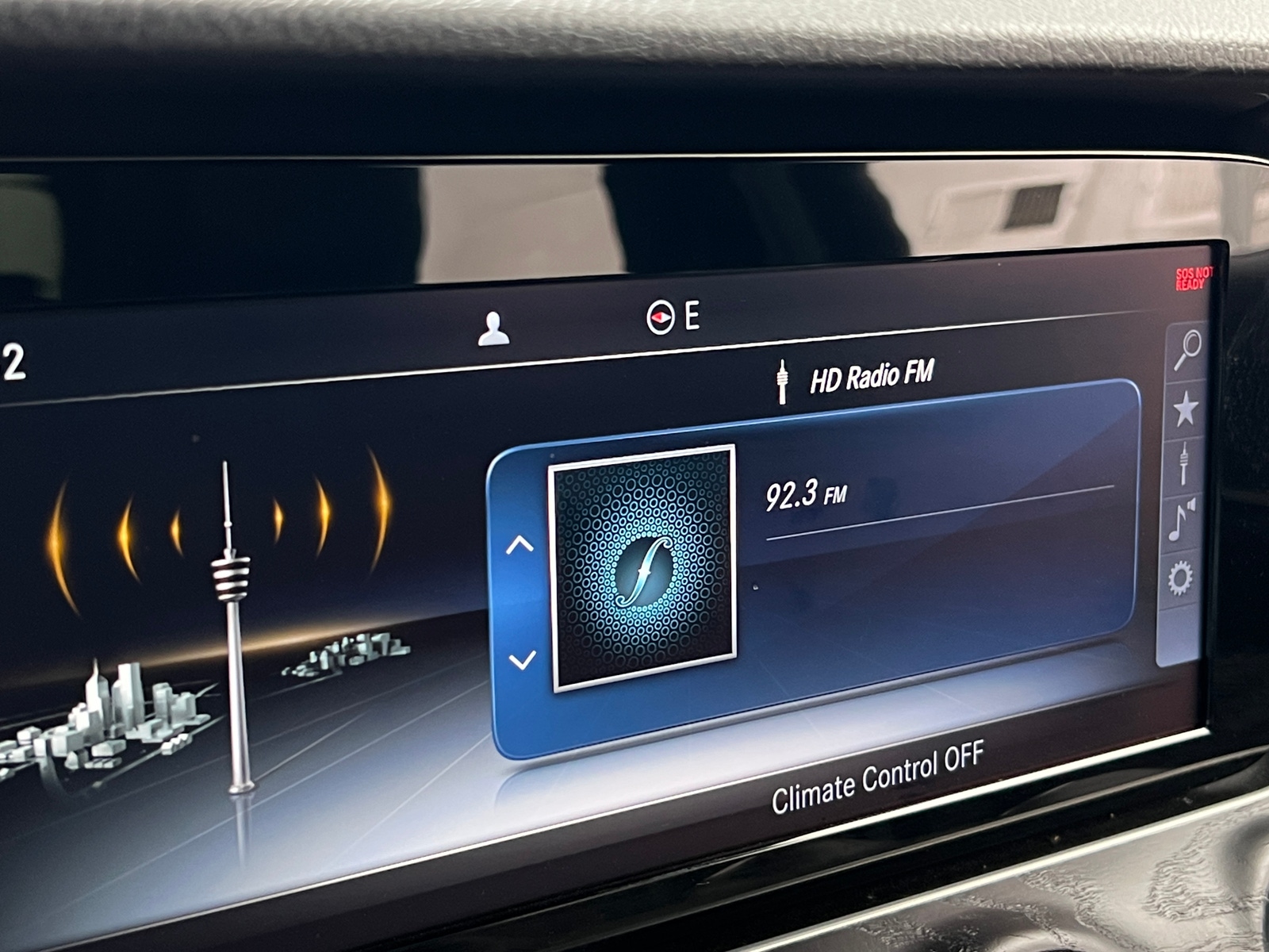 Thumbnail: 2017 Mercedes-Benz E-Class - 3