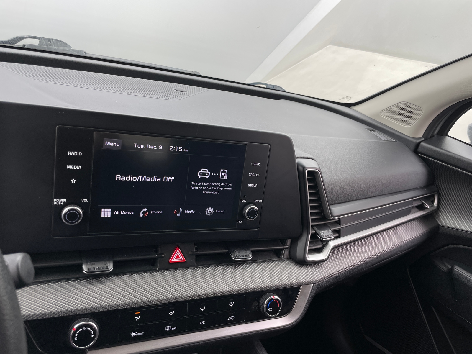 Thumbnail: 2023 Kia Sportage - 4