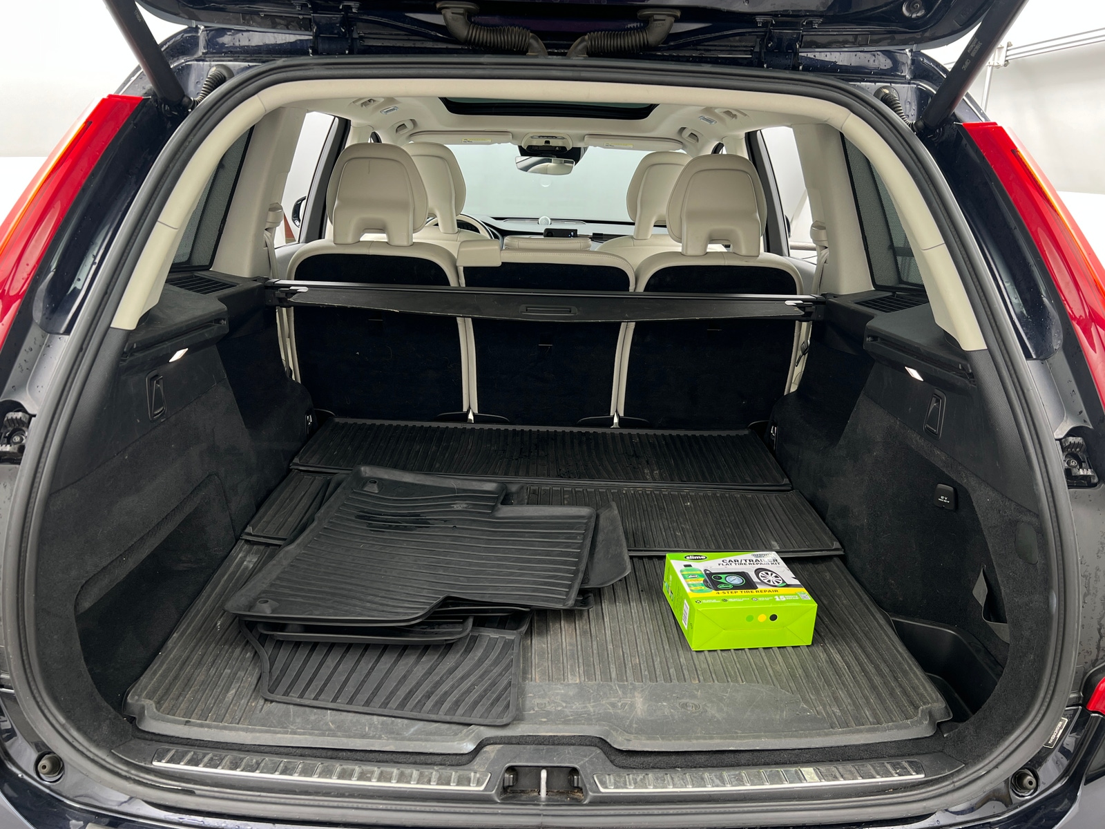 Thumbnail: 2017 Volvo XC90 - 6