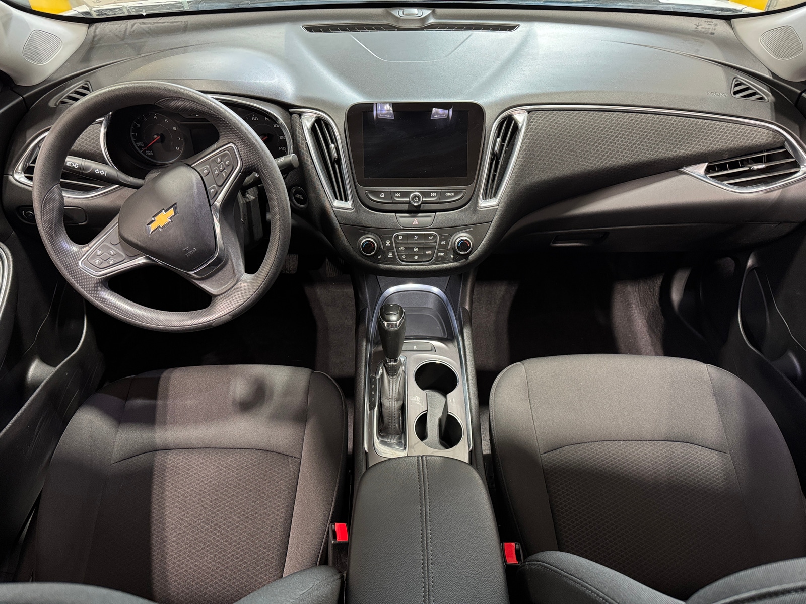 Thumbnail: 2019 Chevrolet Malibu - 3