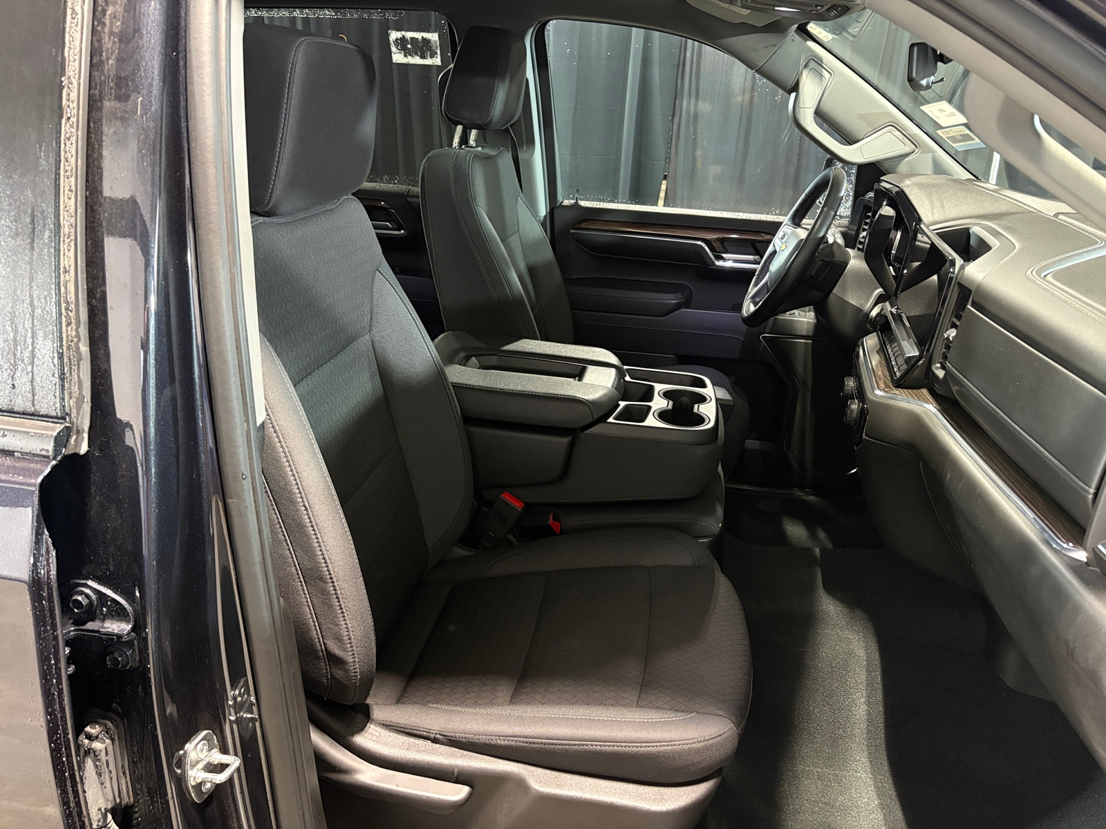 Thumbnail: 2024 Chevrolet Silverado 1500 - 2