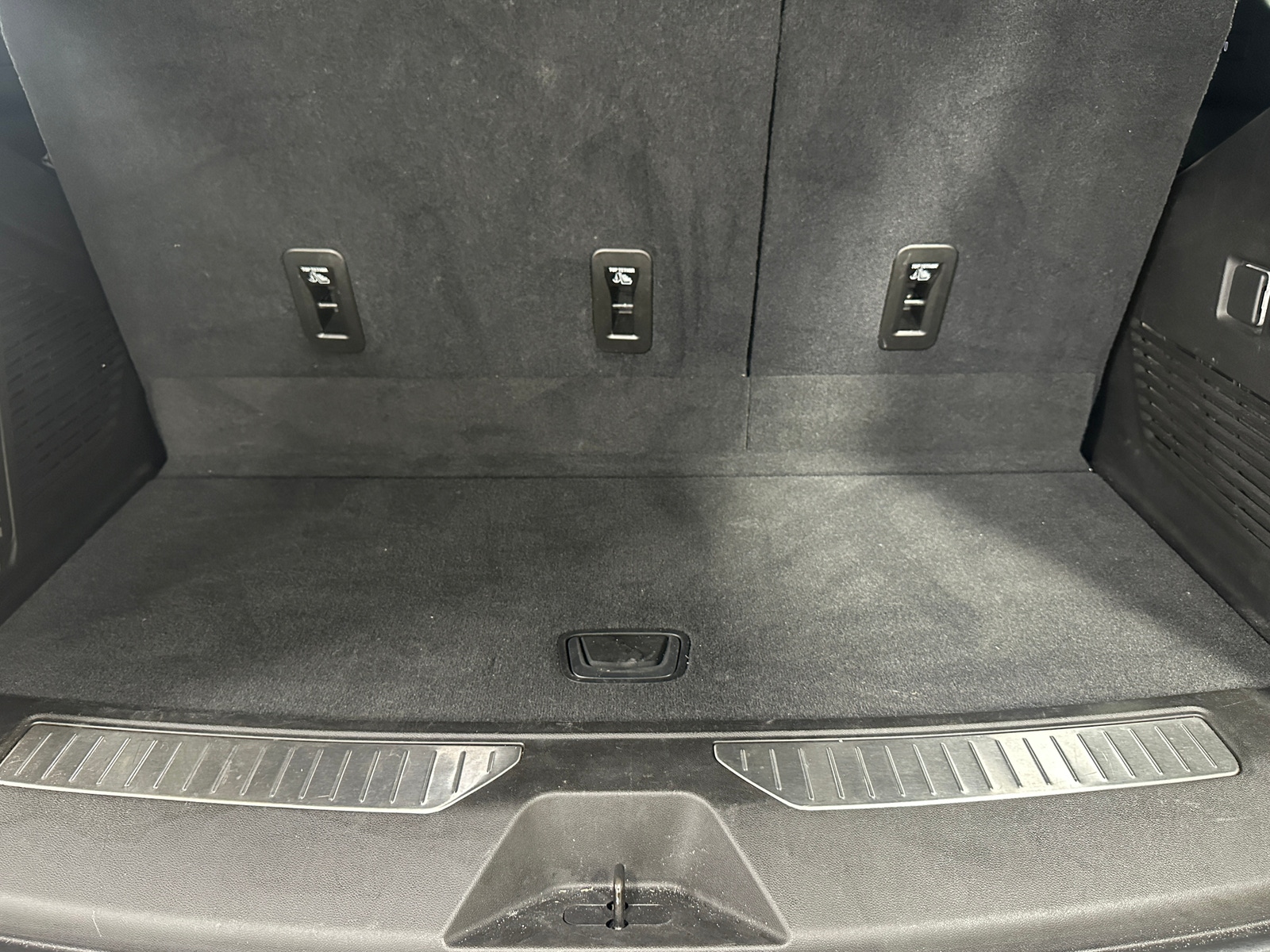 Thumbnail: 2021 Chevrolet Tahoe - 6