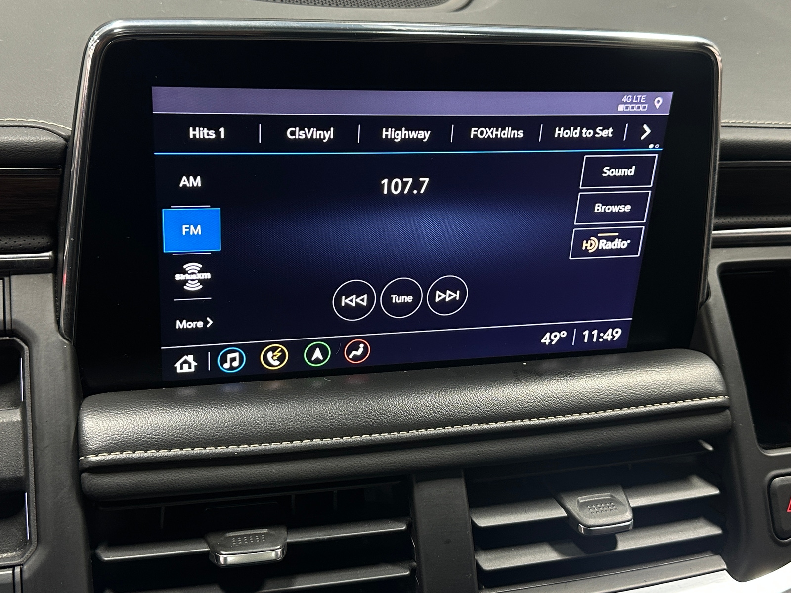 Thumbnail: 2021 Chevrolet Tahoe - 3