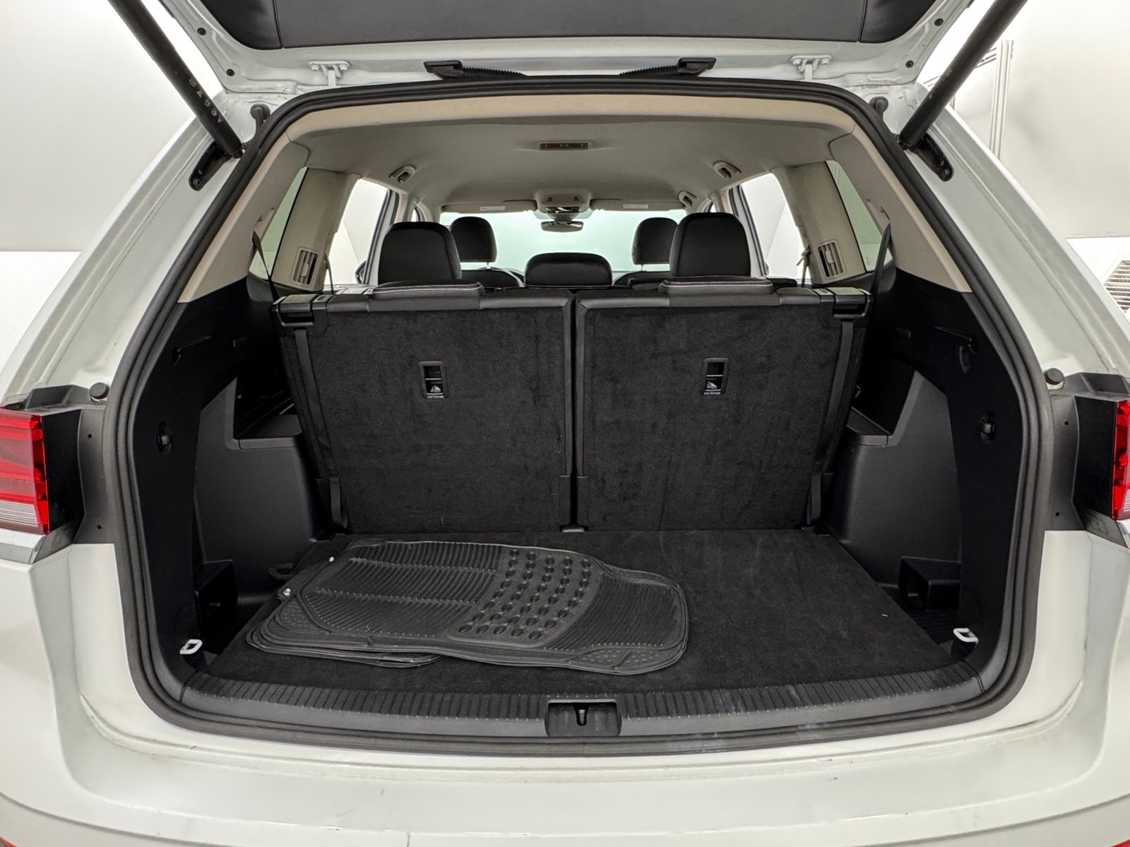 Thumbnail: 2025 Volkswagen Atlas - 6