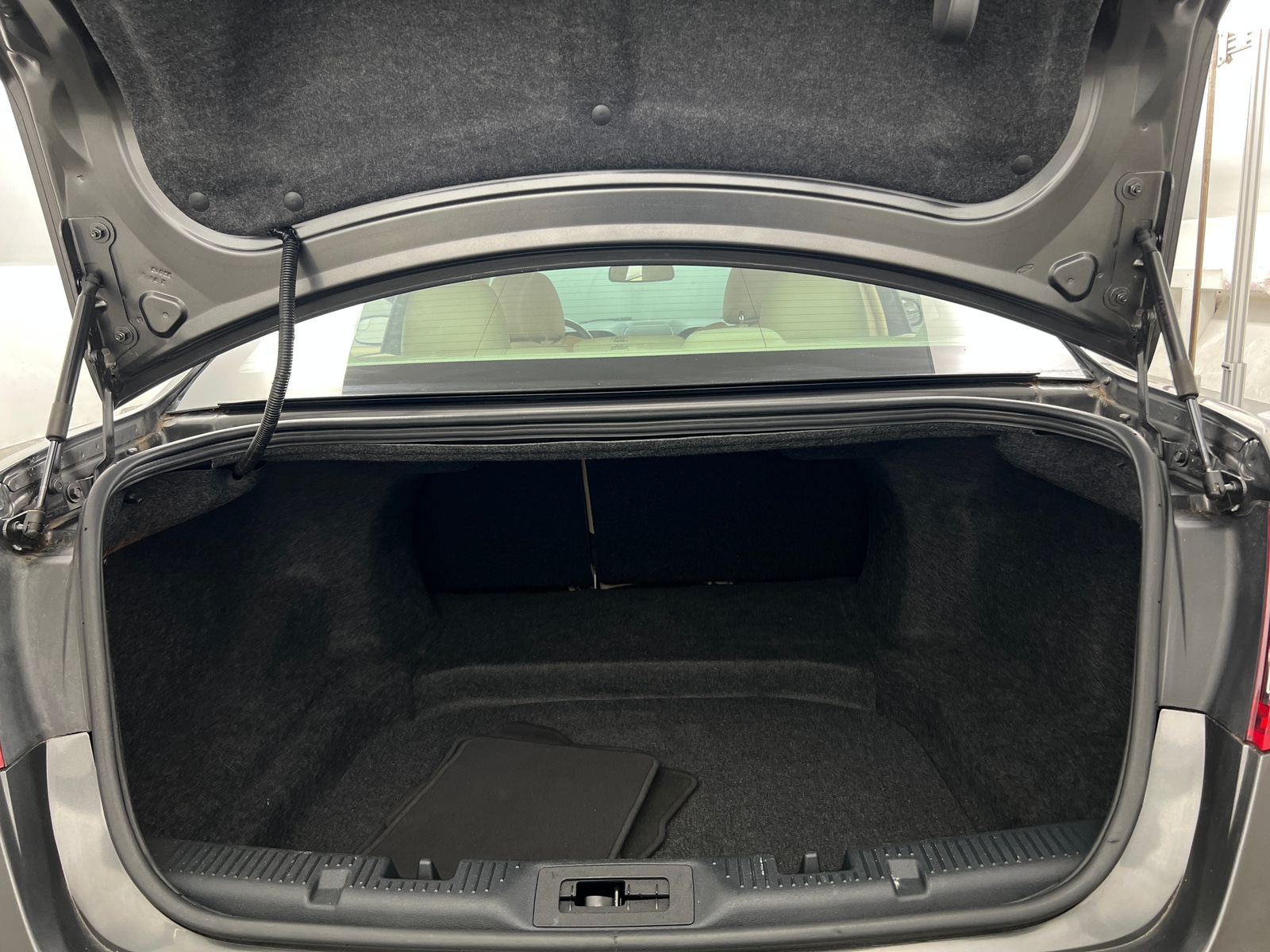 Thumbnail: 2015 Ford Taurus - 6