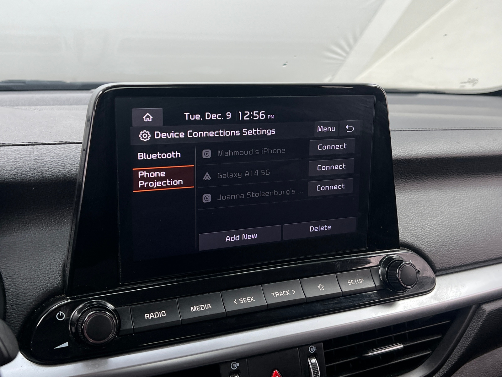 Thumbnail: 2023 Kia Forte - 4