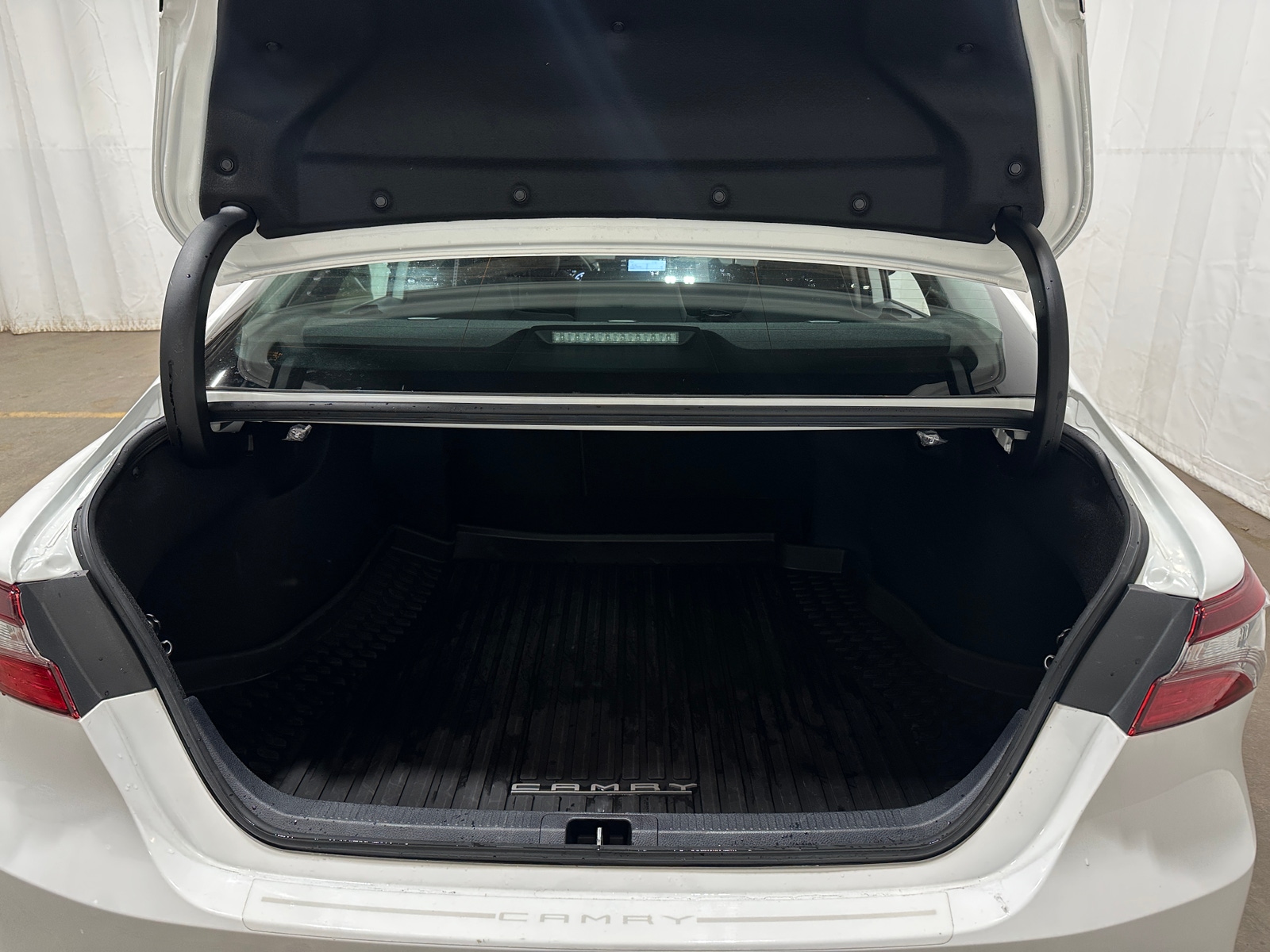 Thumbnail: 2023 Toyota Camry - 7