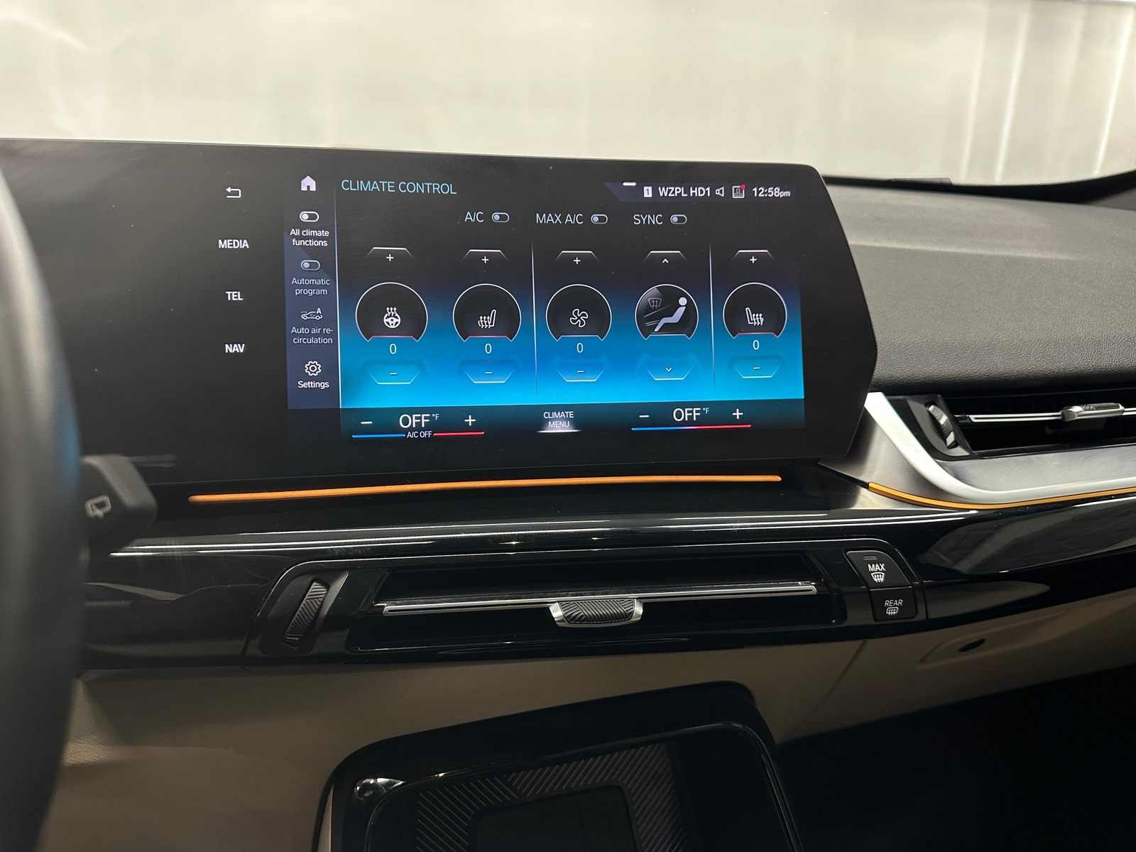 Thumbnail: 2023 BMW X1 - 3