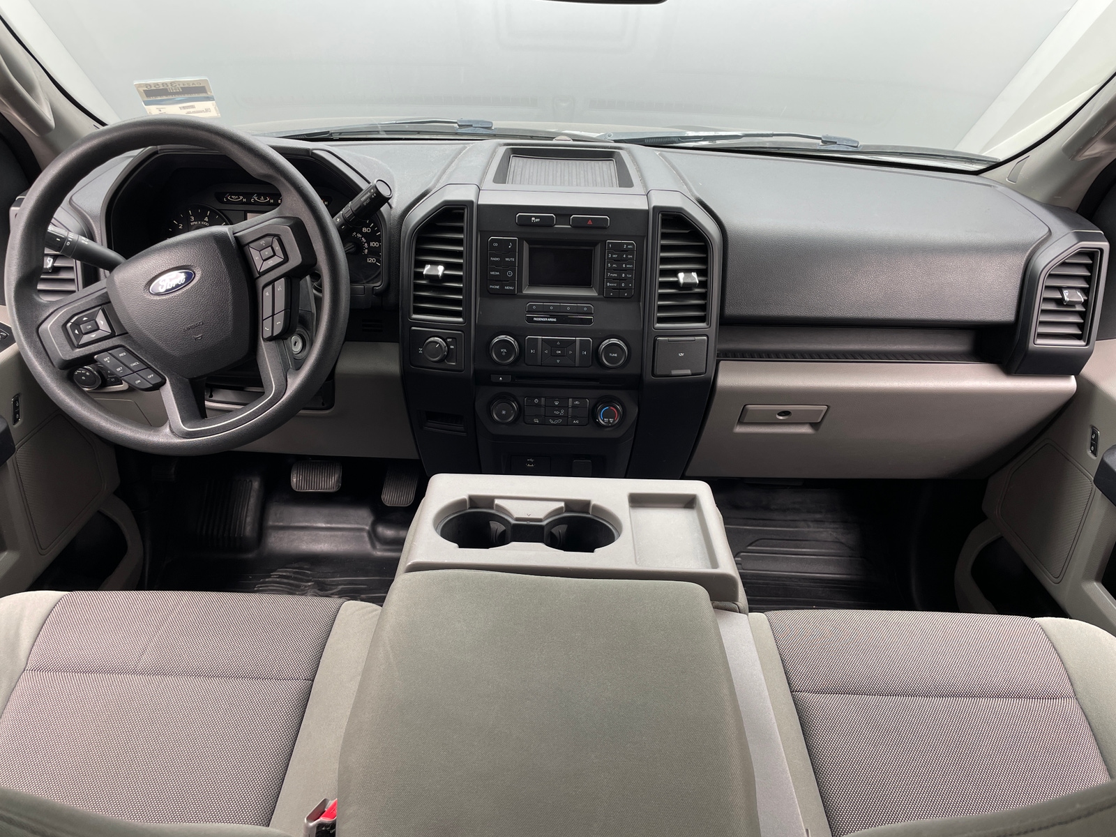 Thumbnail: 2016 Ford Econoline - 3