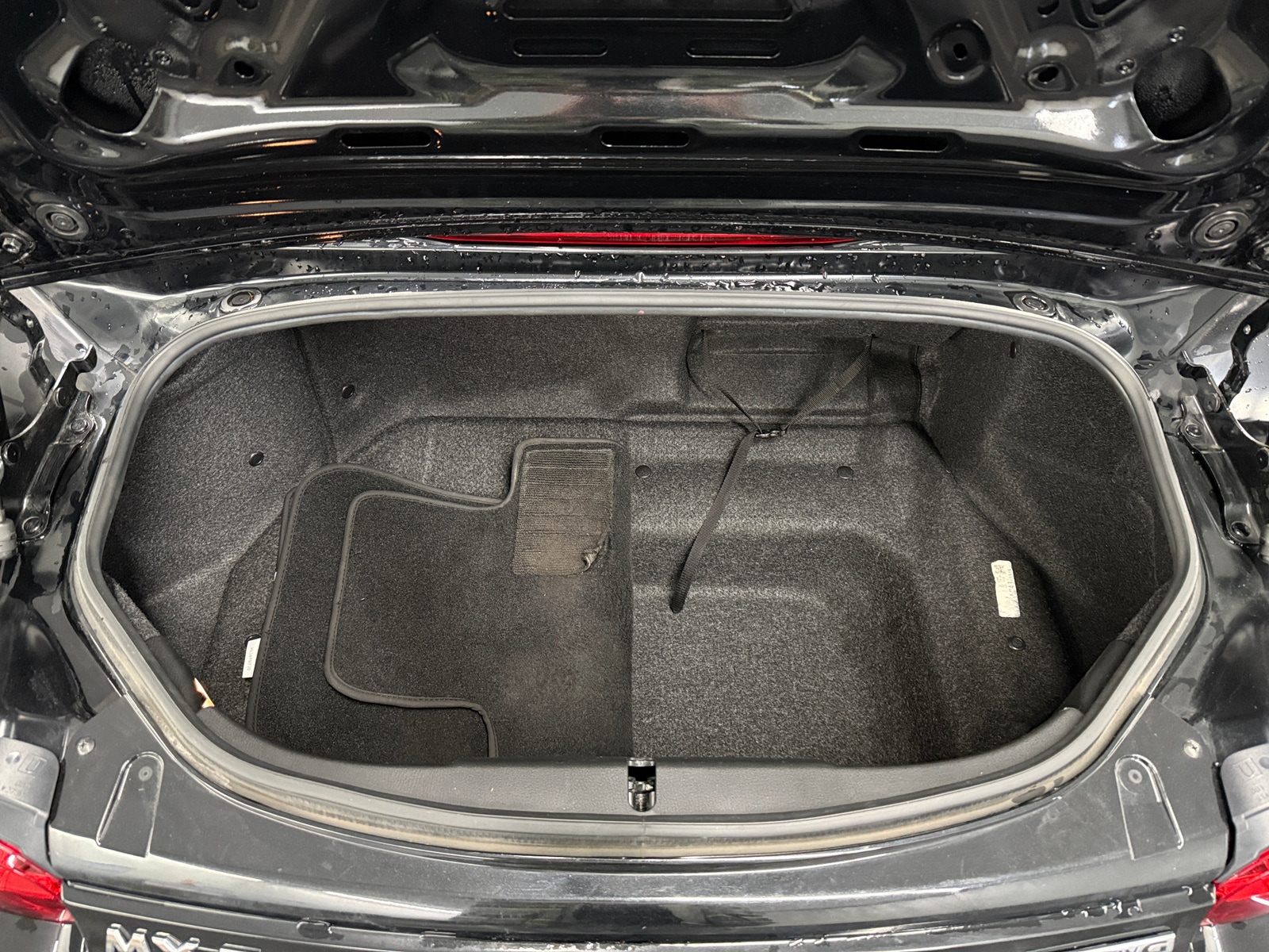 Thumbnail: 2021 Mazda MX-5 Miata - 6