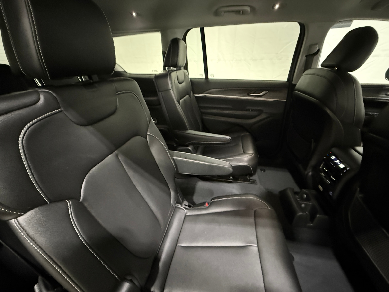 Thumbnail: 2023 Jeep Grand Cherokee L - 5