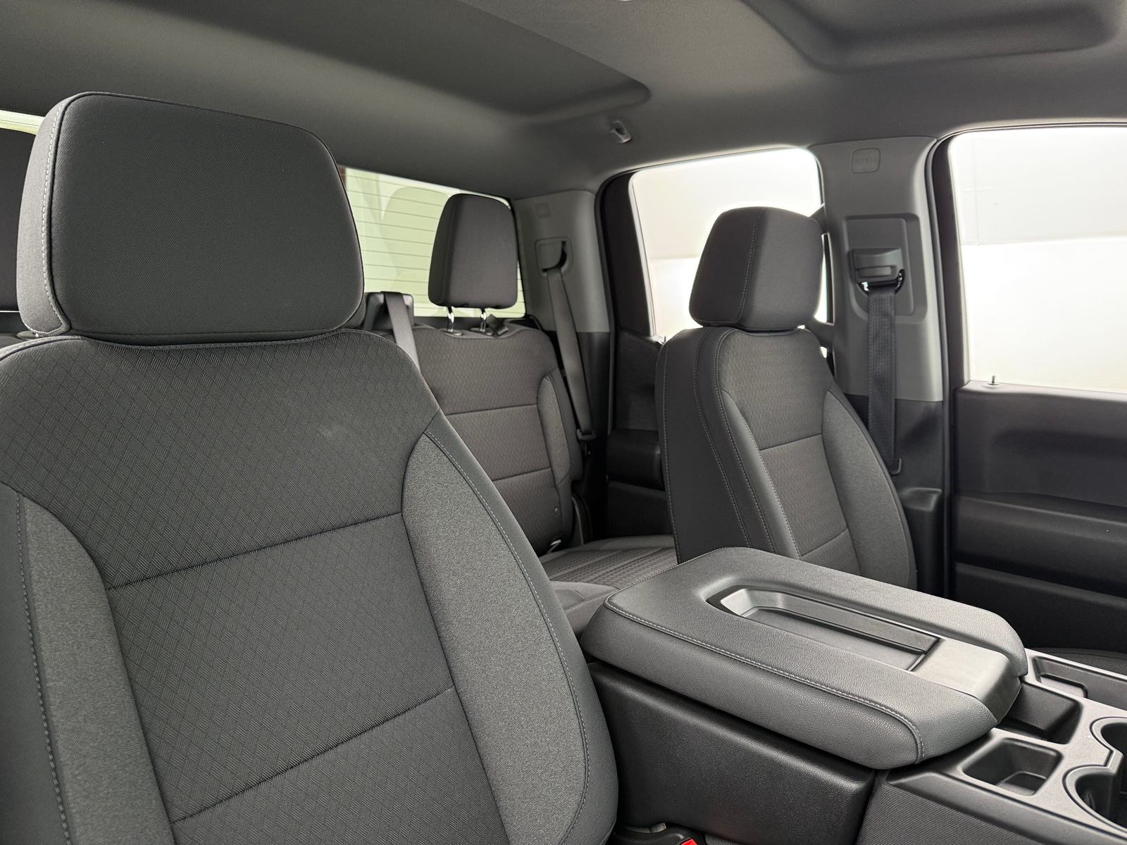 Thumbnail: 2025 Chevrolet Silverado 1500 - 2