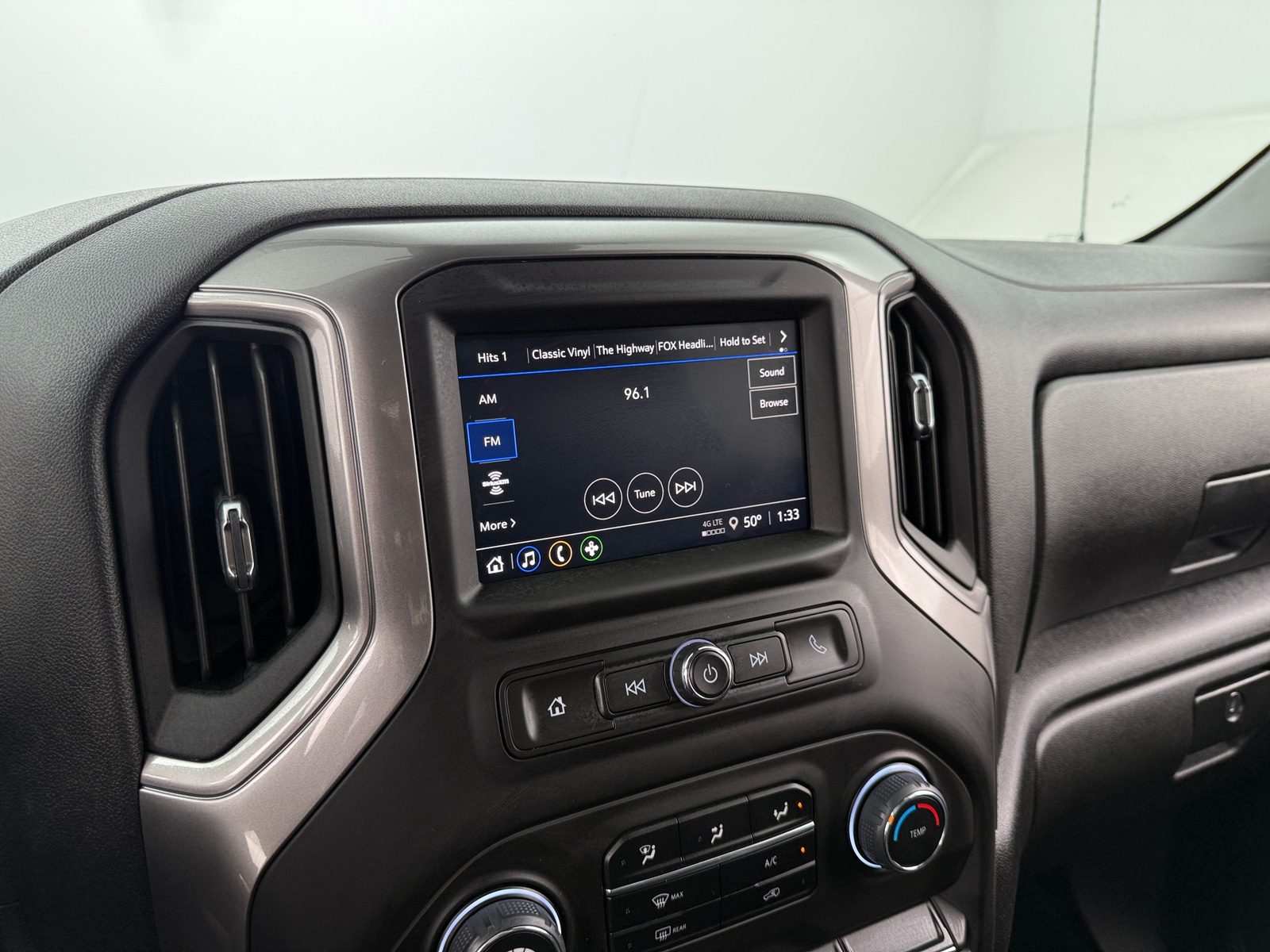 Thumbnail: 2025 Chevrolet Silverado 1500 - 4