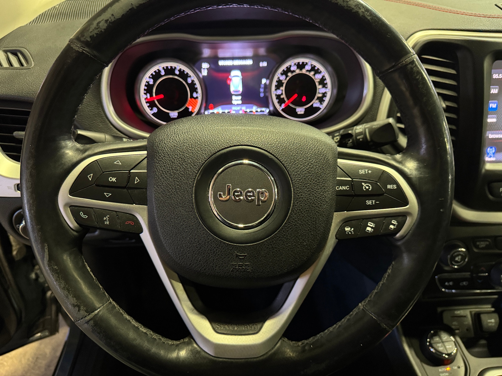 Thumbnail: 2015 Jeep Cherokee - 4