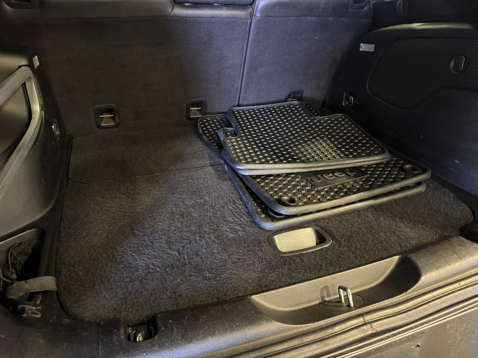 Thumbnail: 2015 Jeep Cherokee - 6