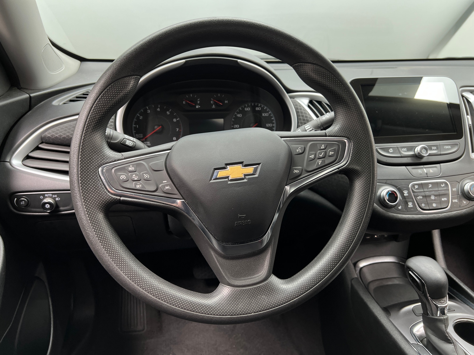 Thumbnail: 2023 Chevrolet Malibu - 5