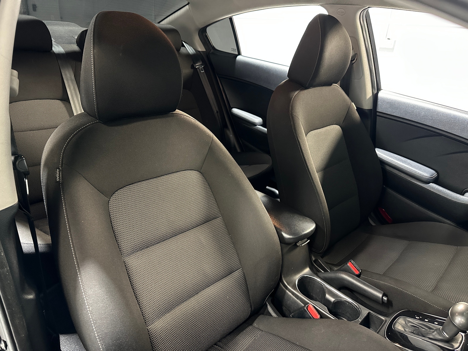 Thumbnail: 2017 Kia Forte - 2