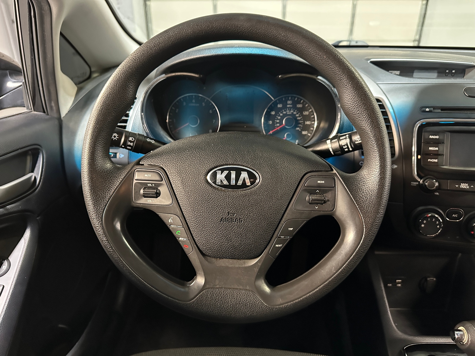 Thumbnail: 2017 Kia Forte - 5