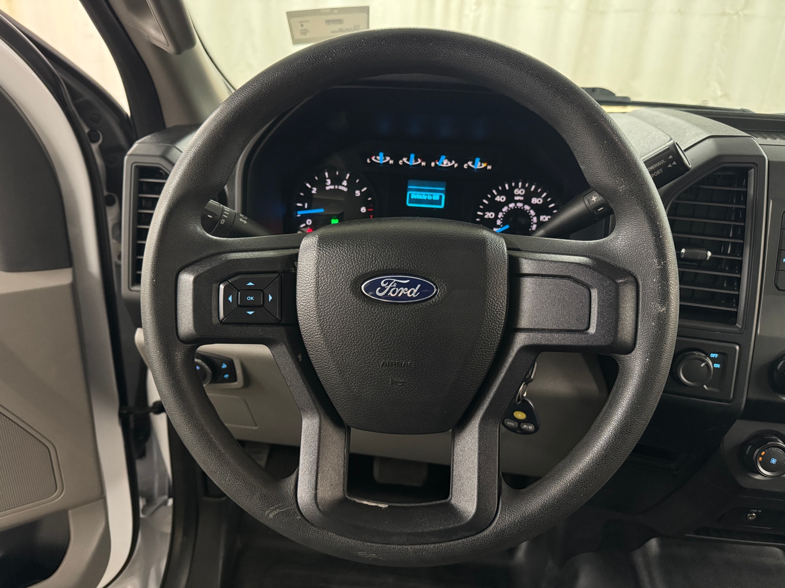 Thumbnail: 2017 Ford Econoline - 5