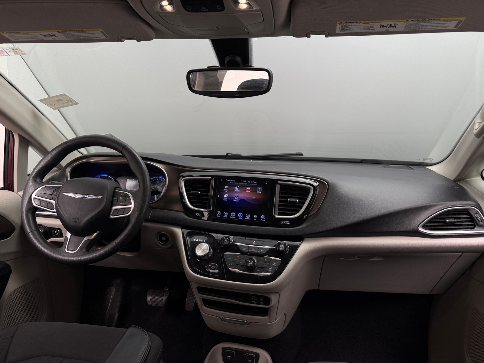 Thumbnail: 2017 Chrysler Pacifica - 3