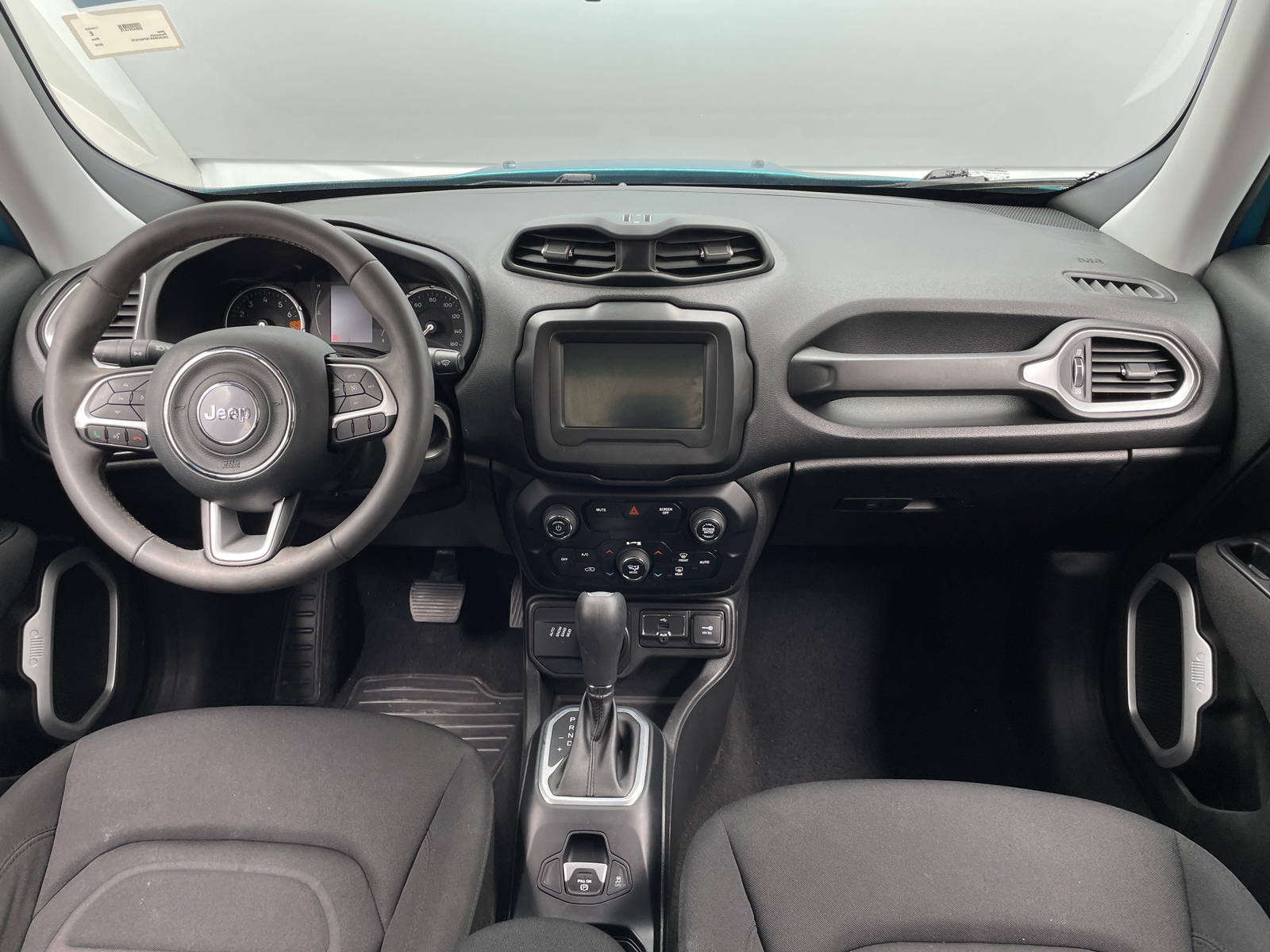 Thumbnail: 2019 Jeep Renegade - 3