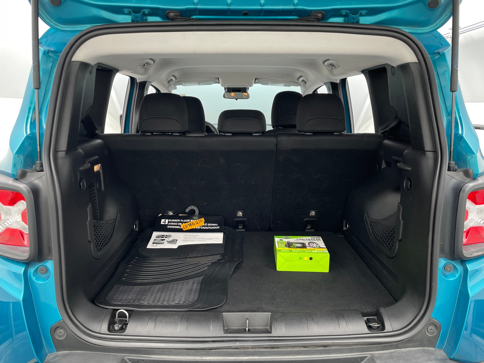 Thumbnail: 2019 Jeep Renegade - 7