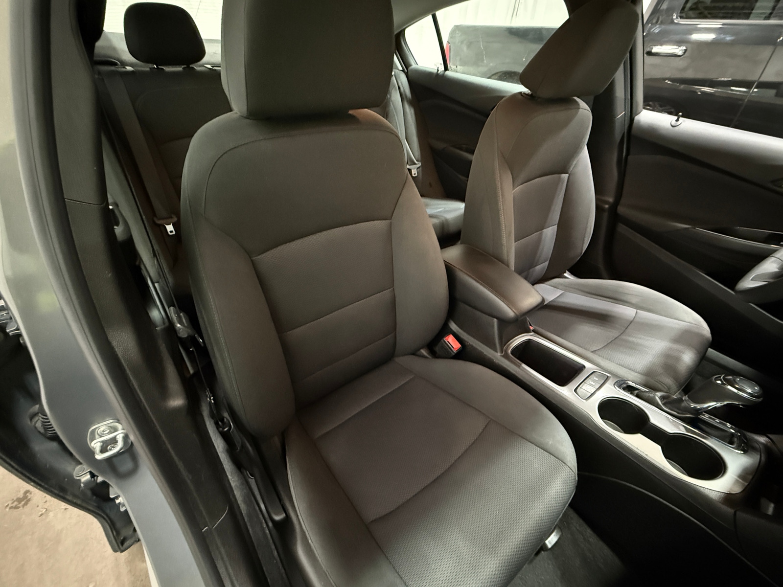 Thumbnail: 2019 Chevrolet Cruze - 2