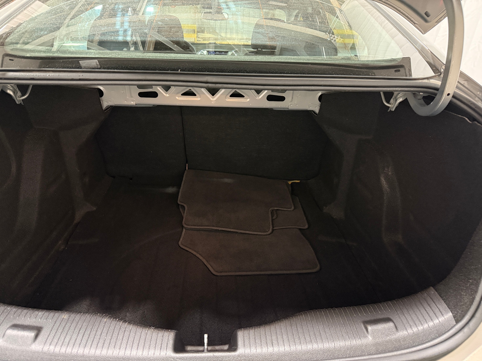 Thumbnail: 2019 Chevrolet Cruze - 7