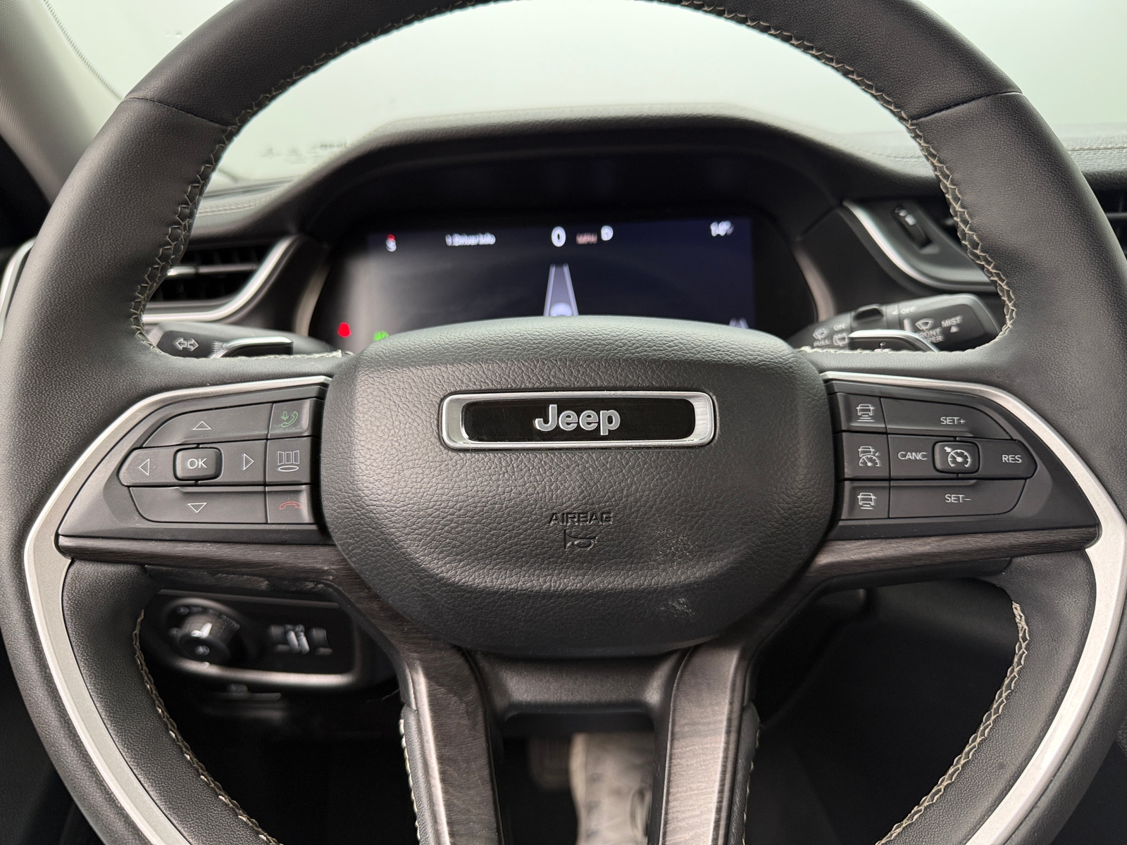 Thumbnail: 2023 Jeep Grand Cherokee - 4