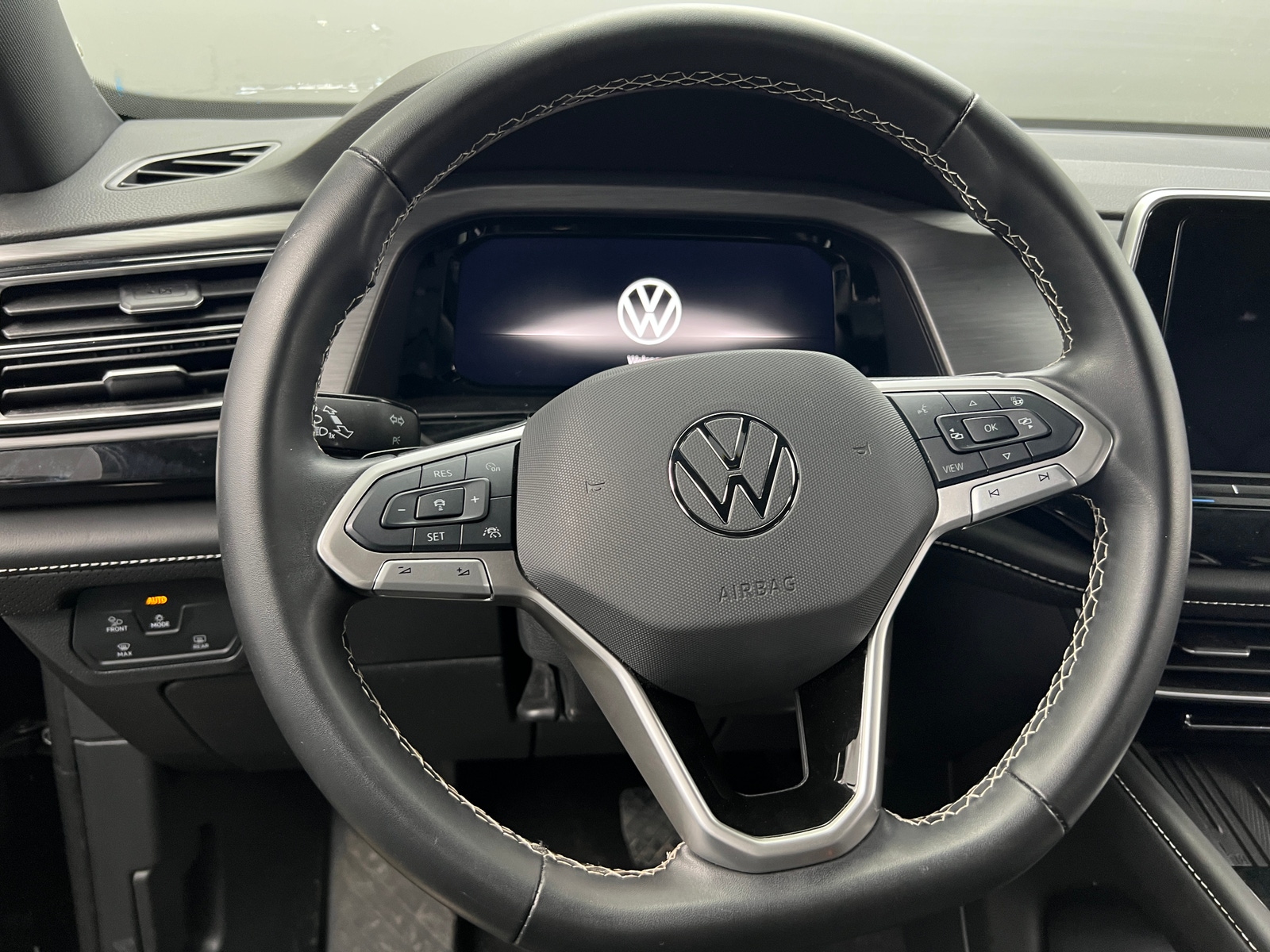 Thumbnail: 2025 Volkswagen Atlas - 4