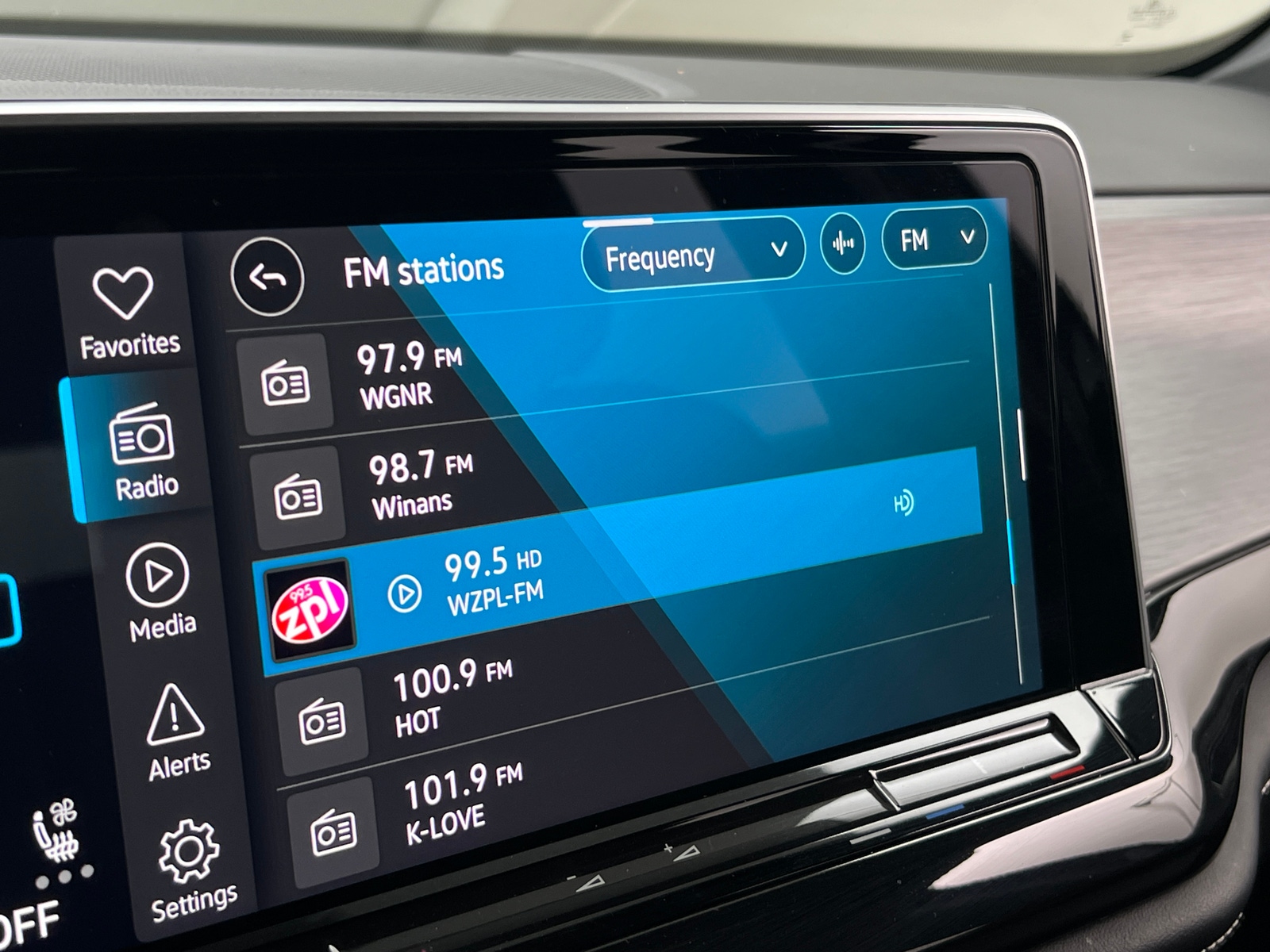 Thumbnail: 2025 Volkswagen Atlas - 3