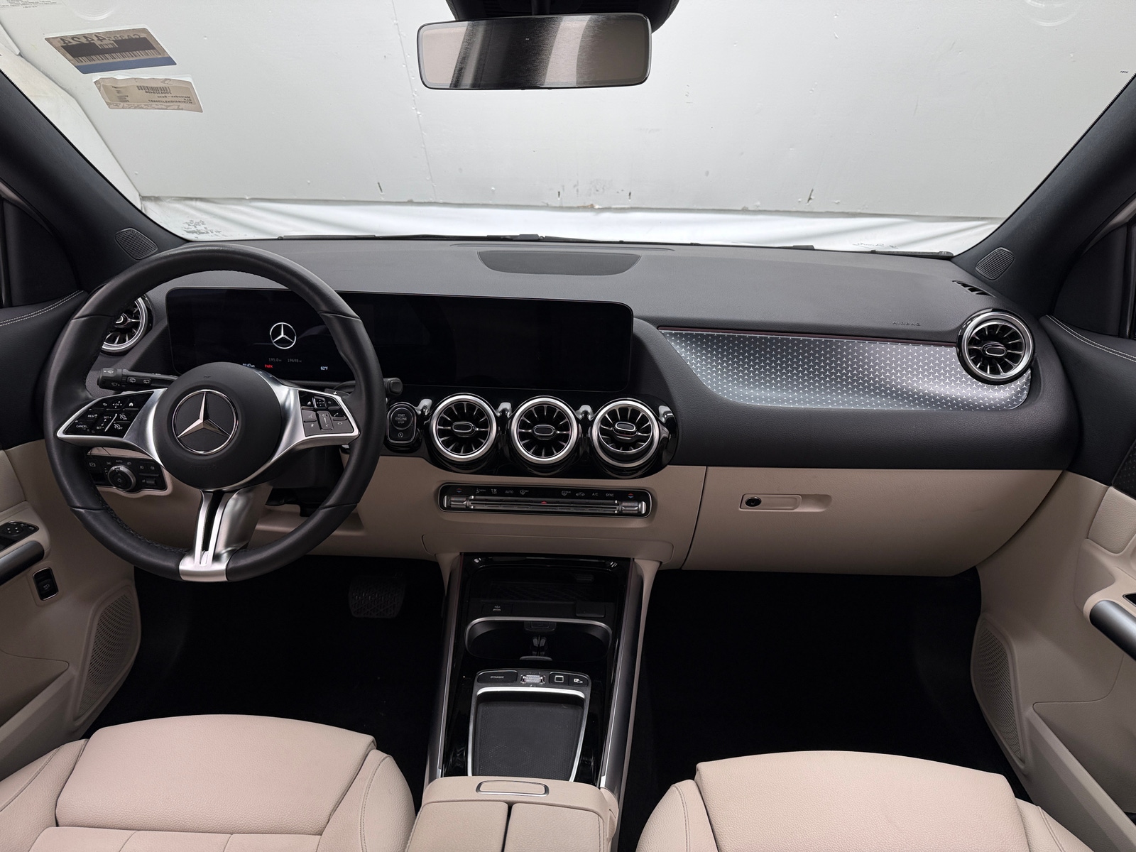 Thumbnail: 2025 Mercedes-Benz GLA - 2