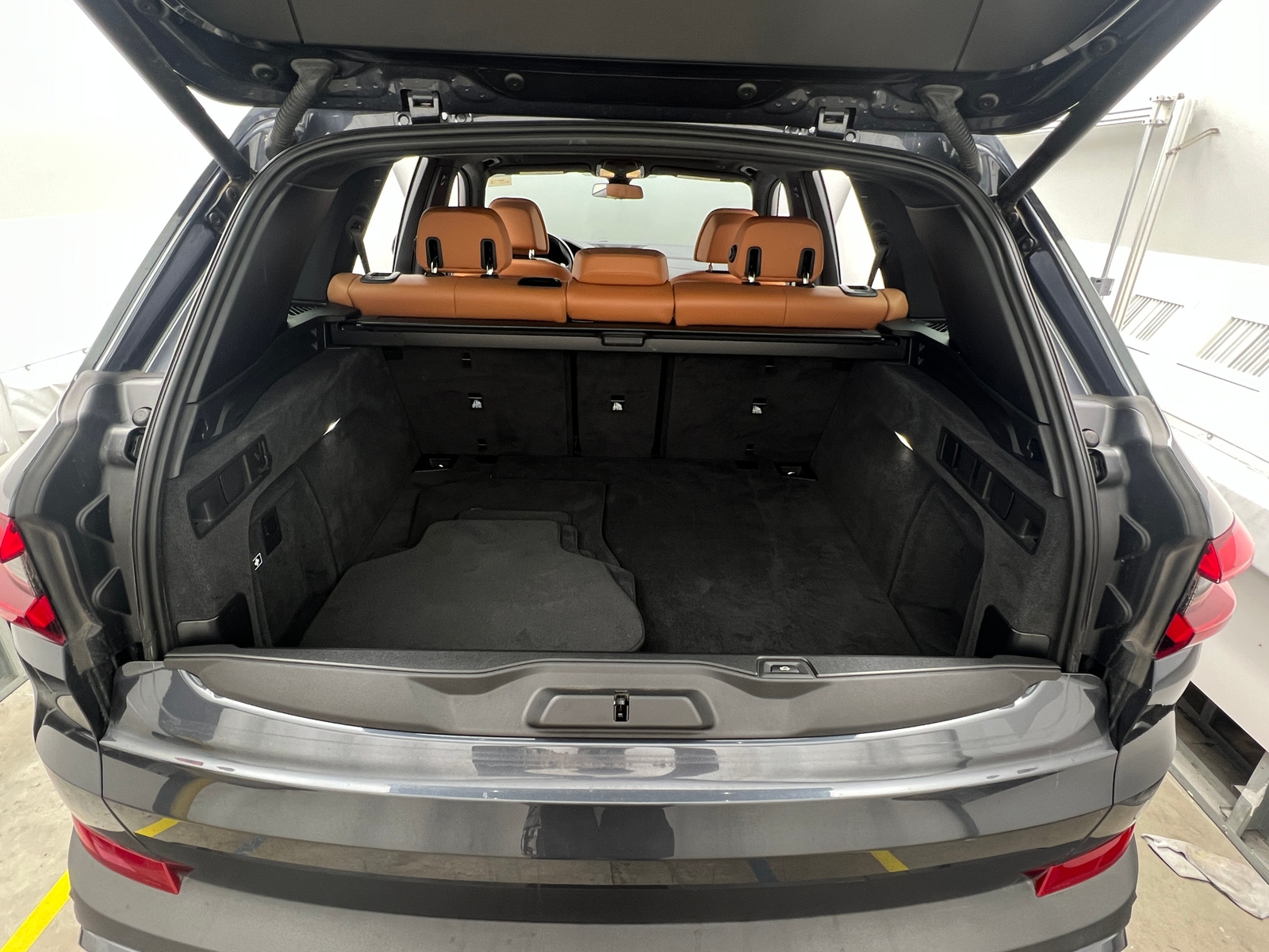 Thumbnail: 2020 BMW X5 - 6