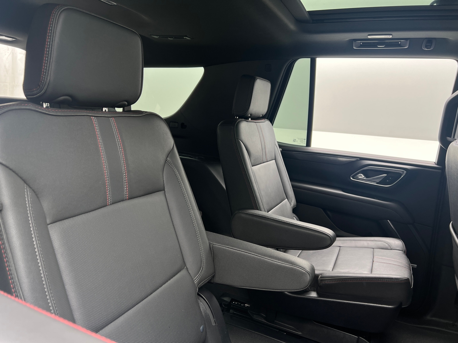 Thumbnail: 2024 Chevrolet Tahoe - 5