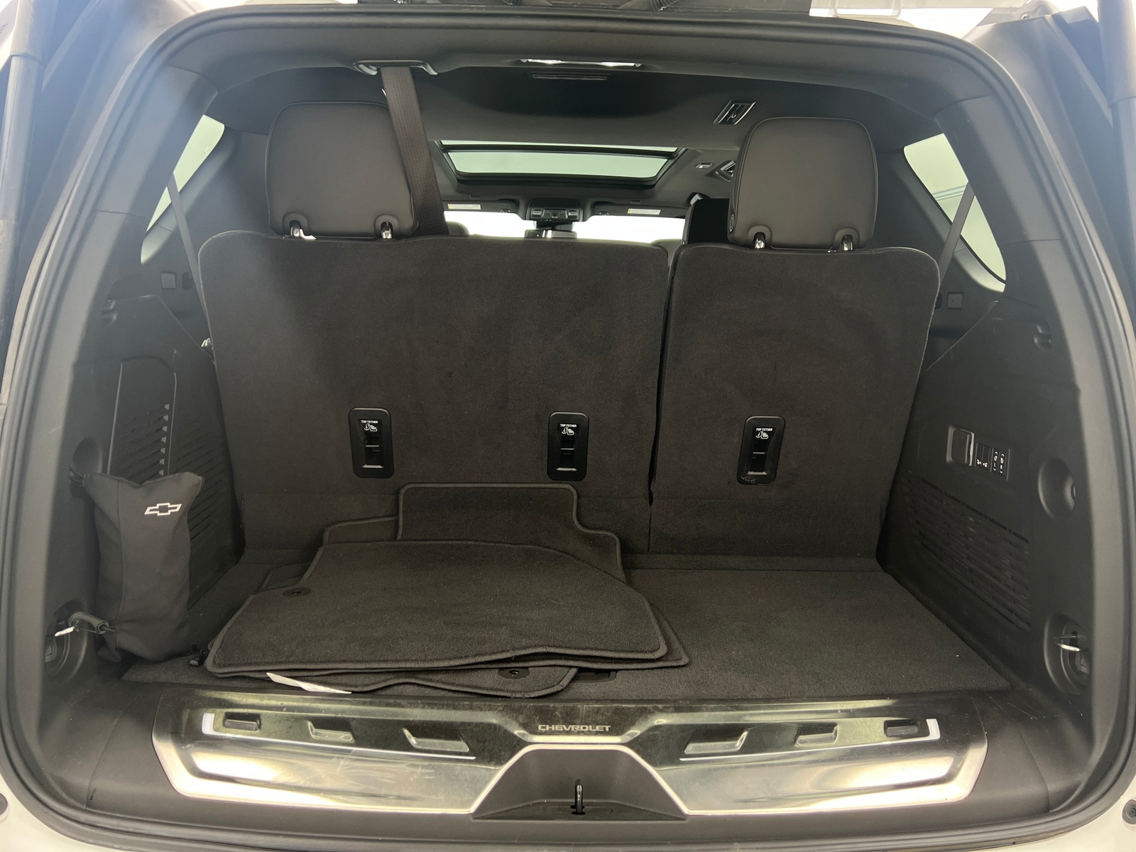 Thumbnail: 2024 Chevrolet Tahoe - 6