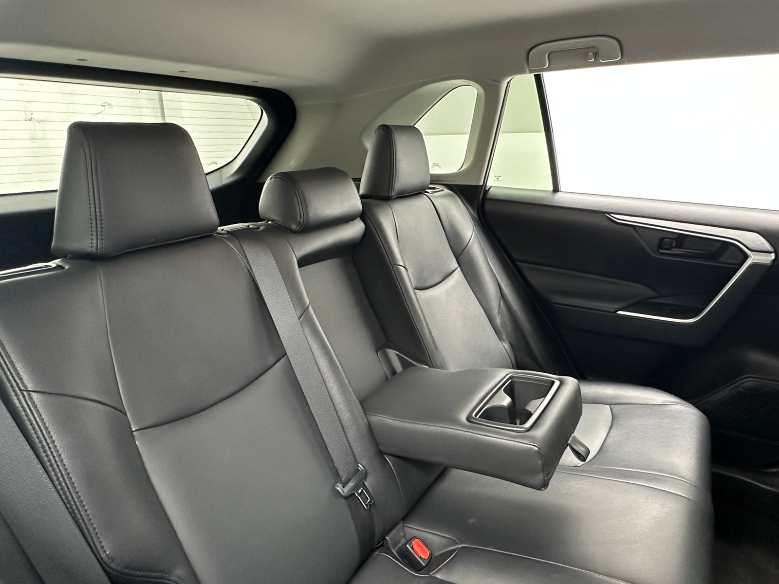 Thumbnail: 2020 Toyota RAV4 - 6