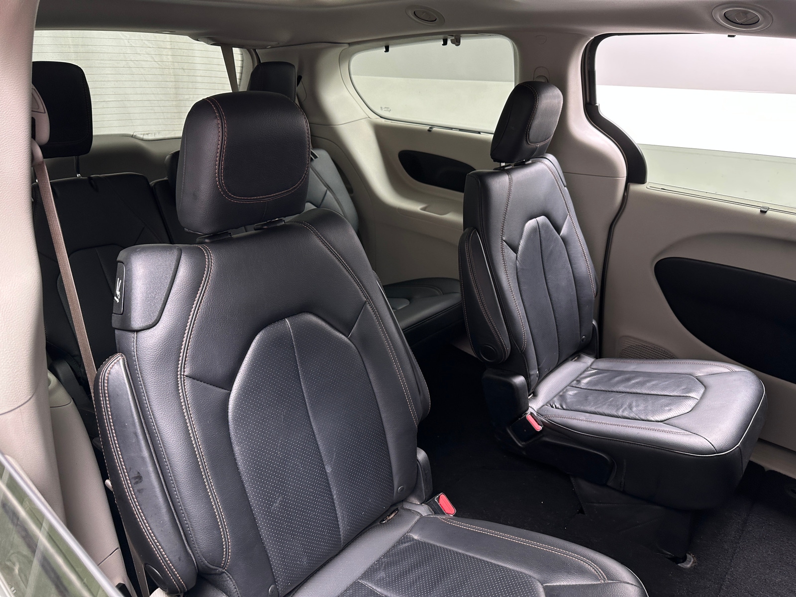 Thumbnail: 2018 Chrysler Pacifica - 5