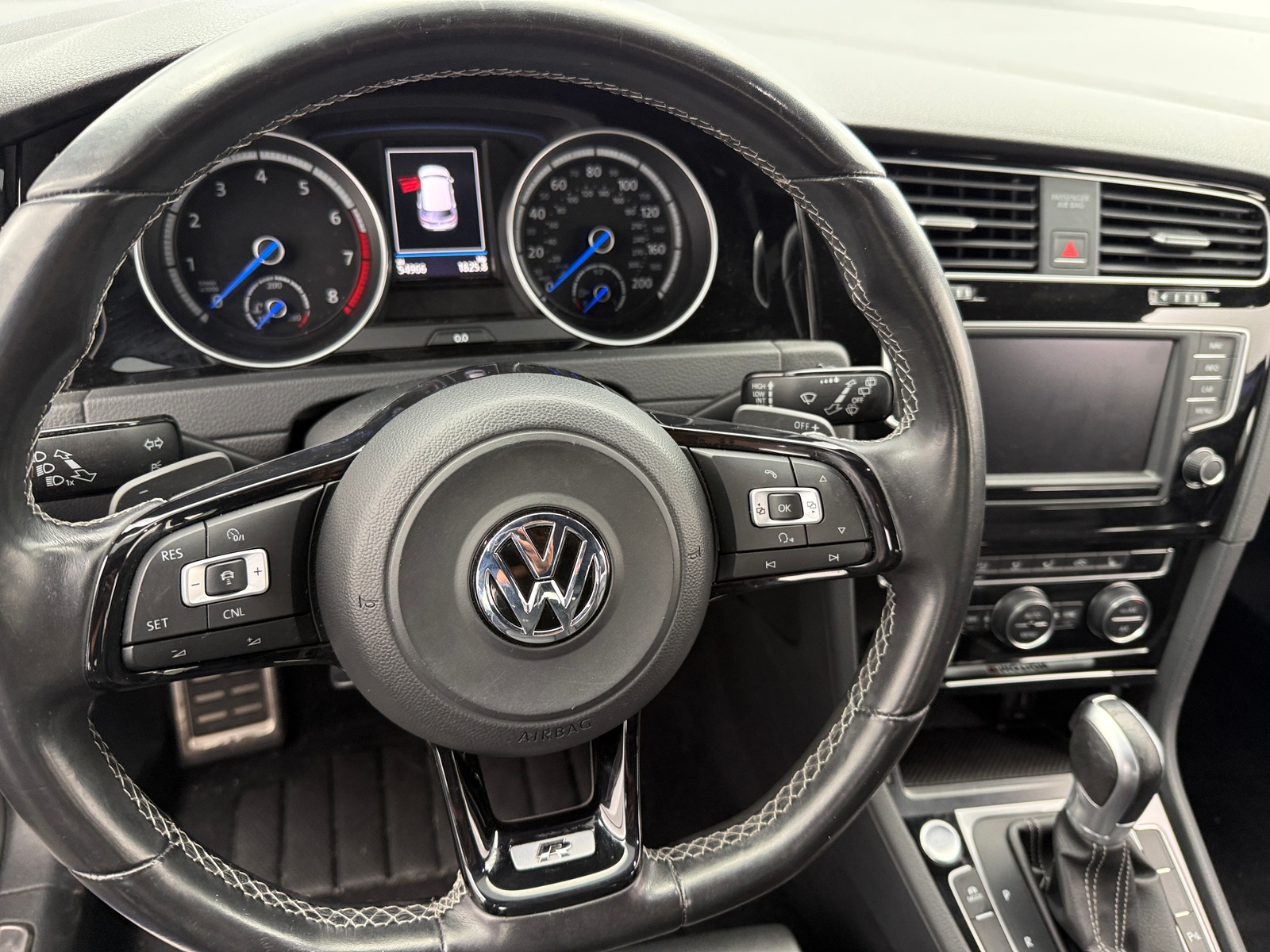 Thumbnail: 2017 Volkswagen Golf - 4