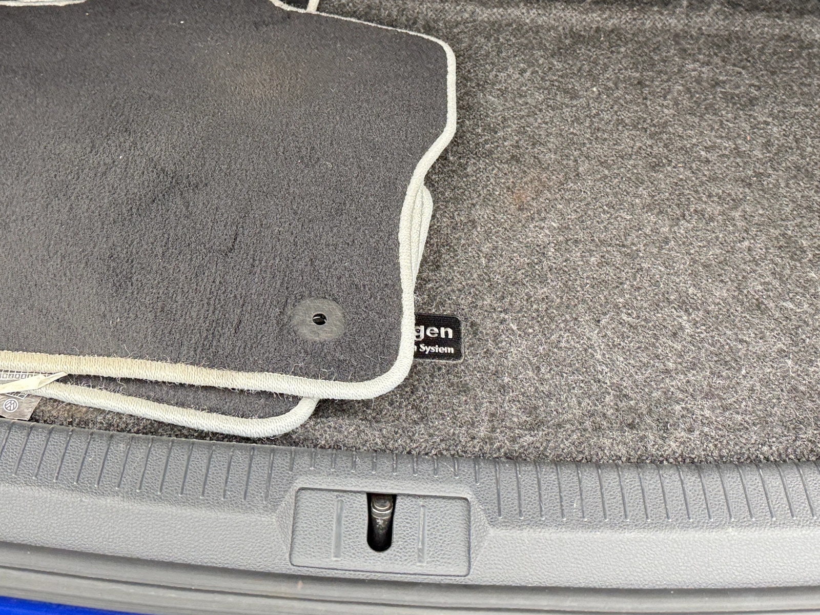 Thumbnail: 2017 Volkswagen Golf - 6