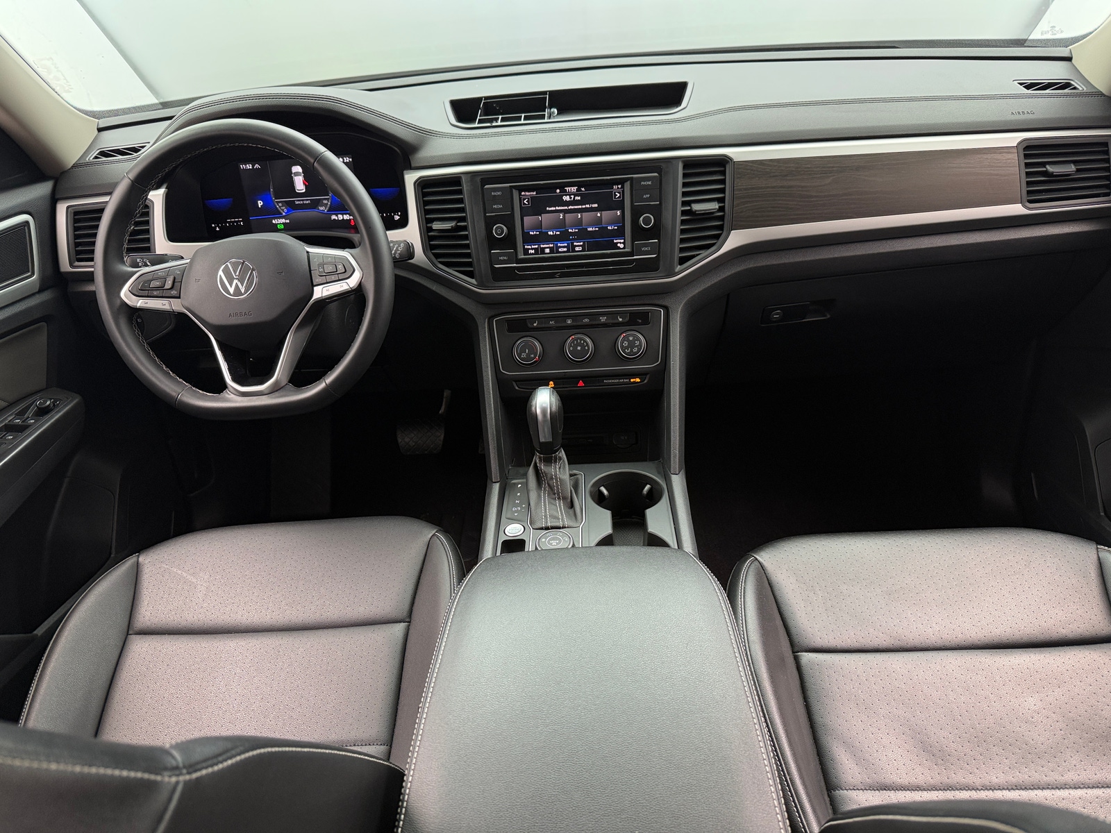 Thumbnail: 2022 Volkswagen Atlas - 2