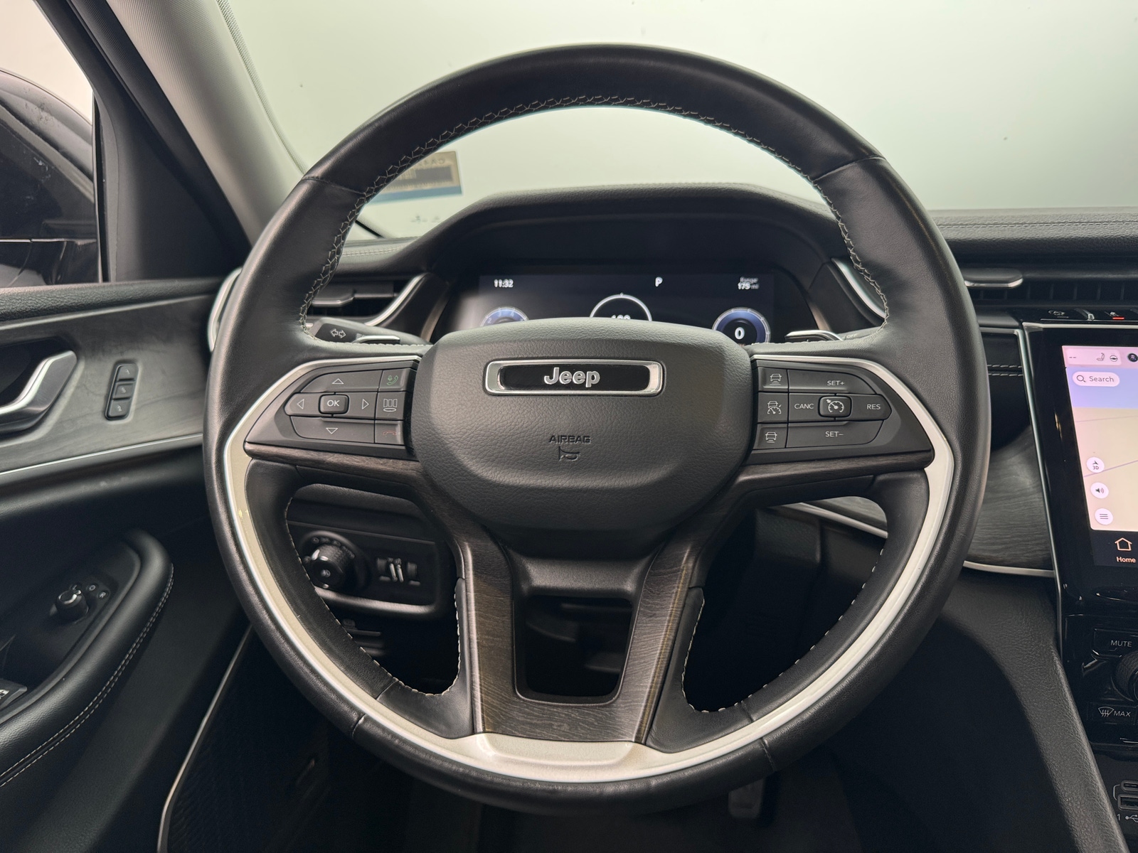 Thumbnail: 2021 Jeep Grand Cherokee L - 4