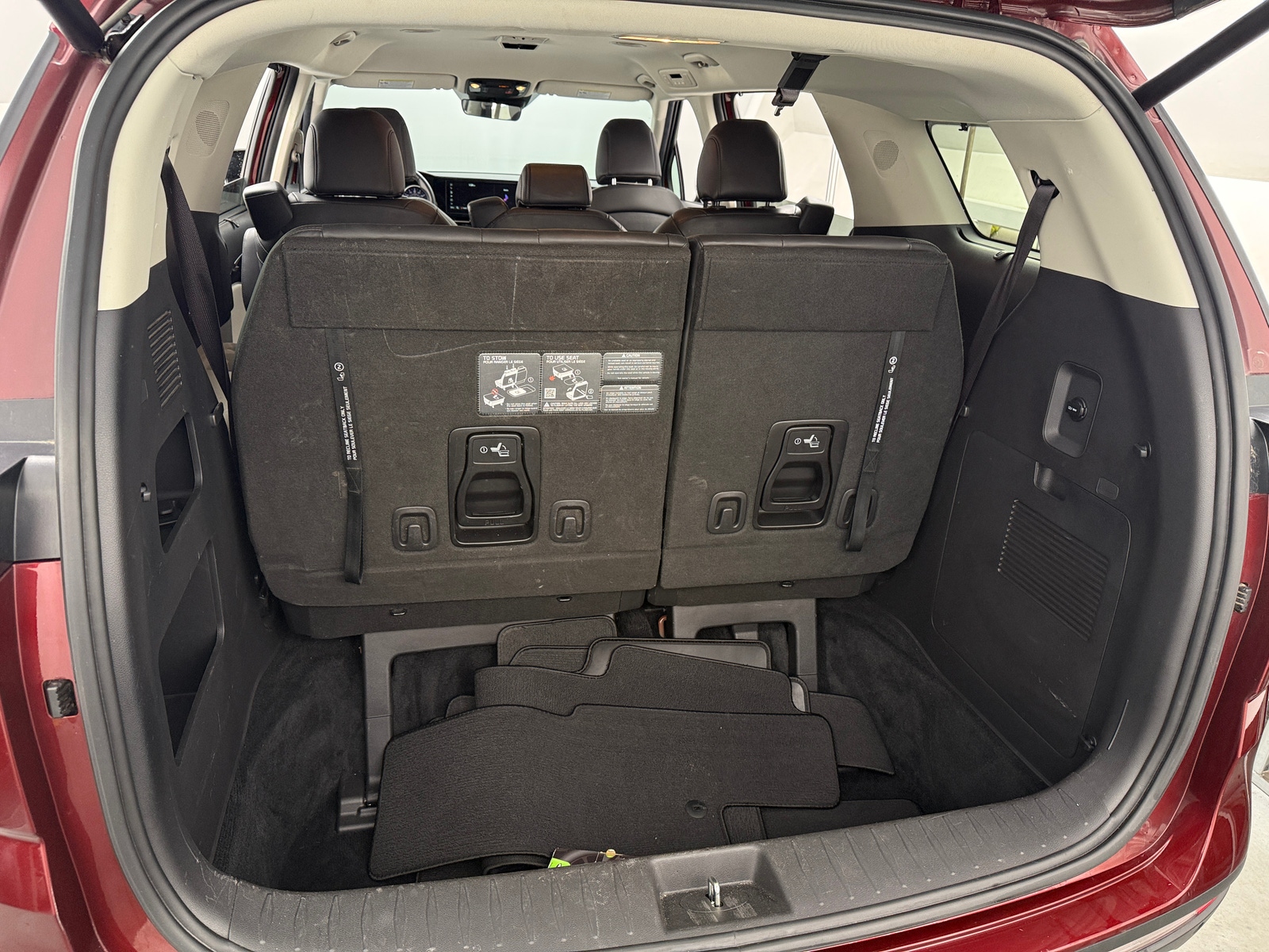 Thumbnail: 2024 Kia Carnival - 6