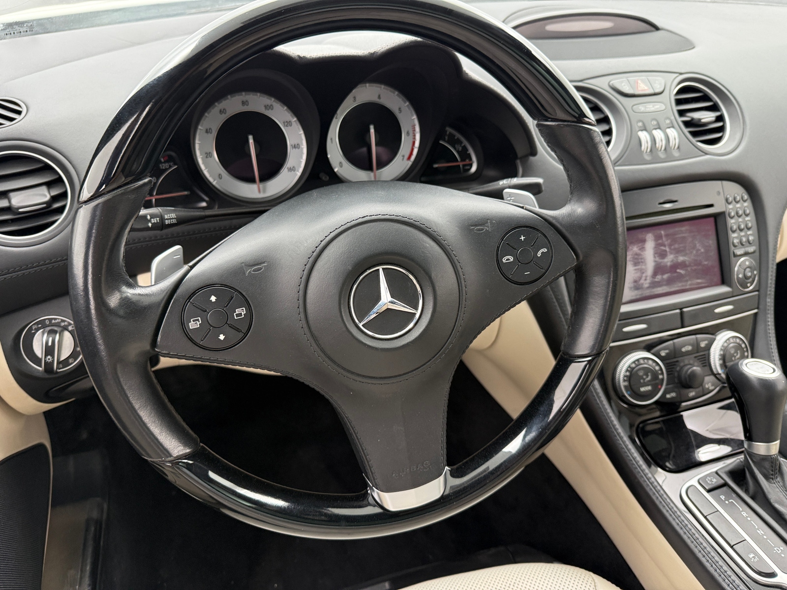Thumbnail: 2011 Mercedes-Benz SL-Class - 4