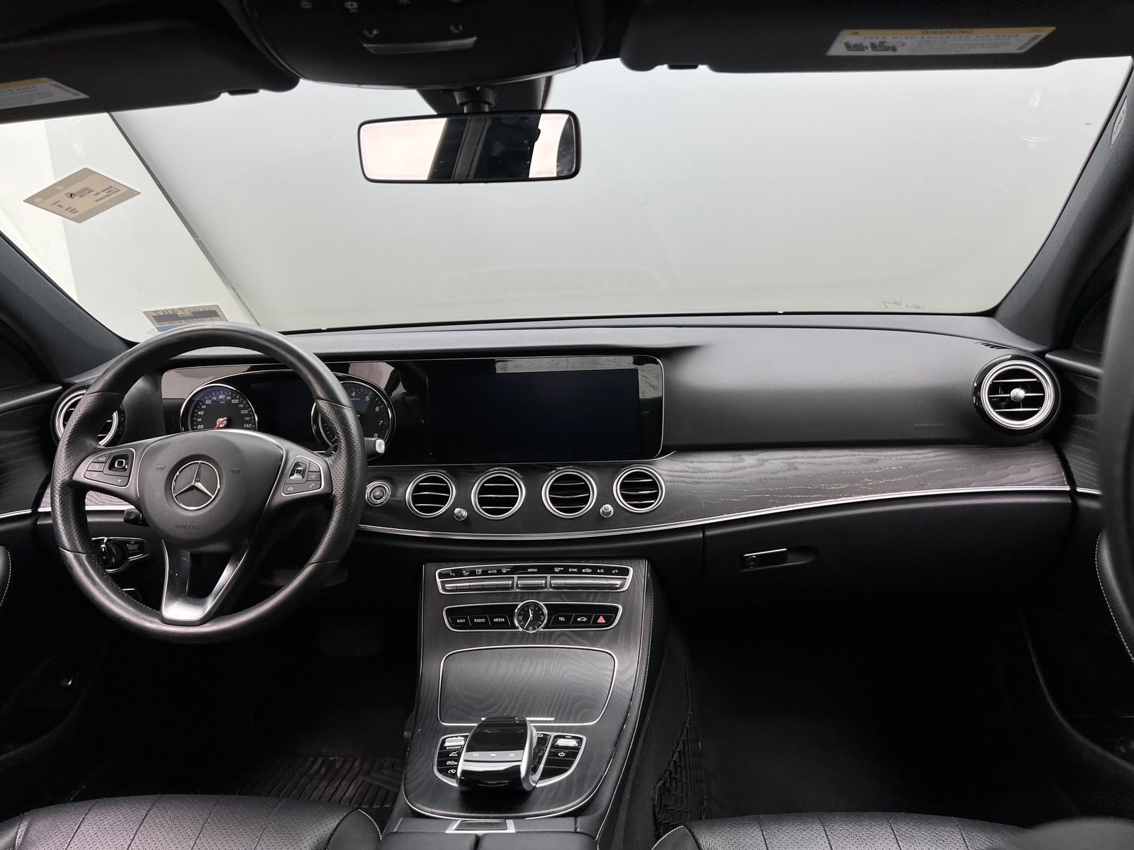 Thumbnail: 2018 Mercedes-Benz E-Class - 2