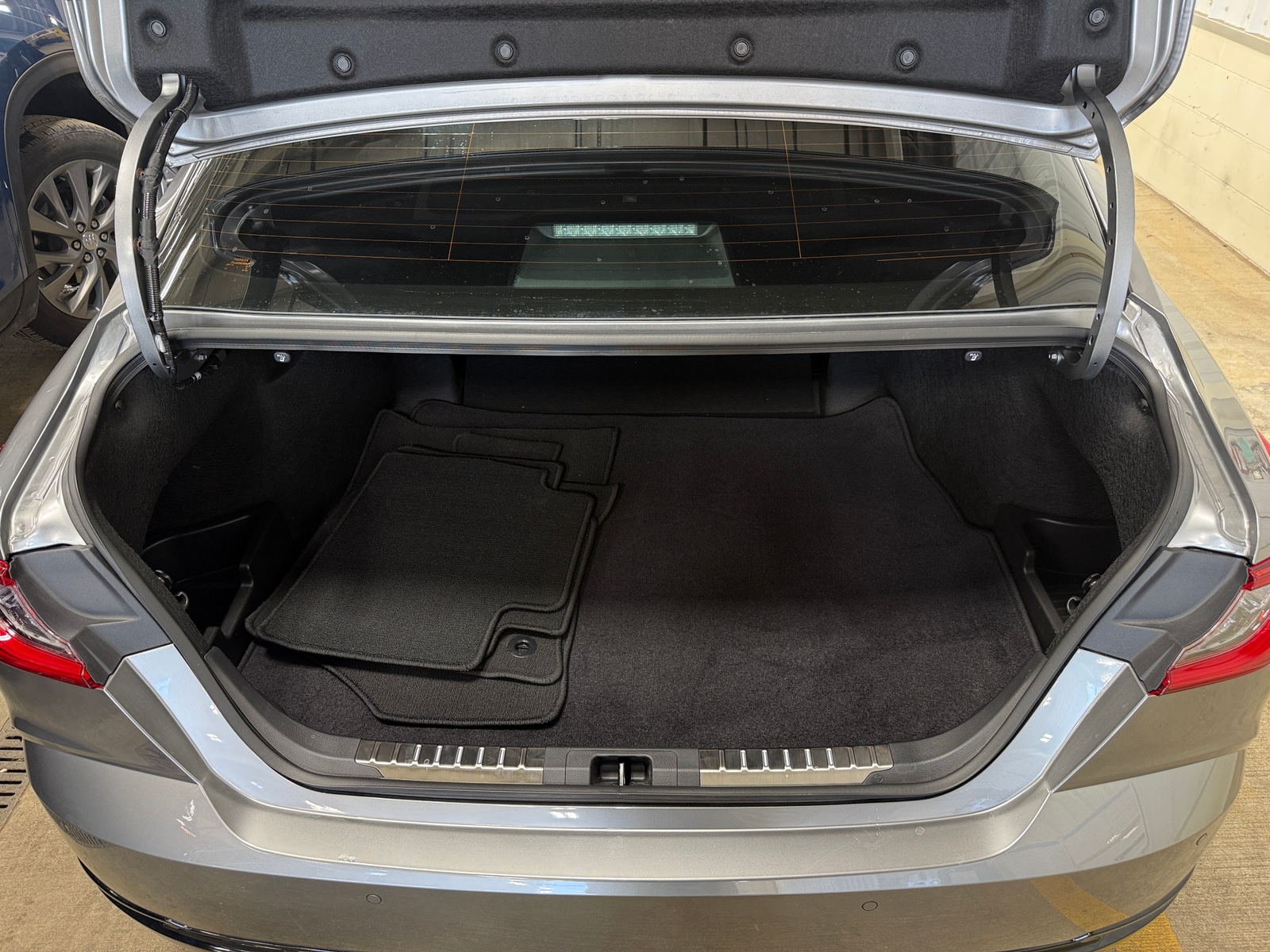 Thumbnail: 2025 Toyota Camry - 6