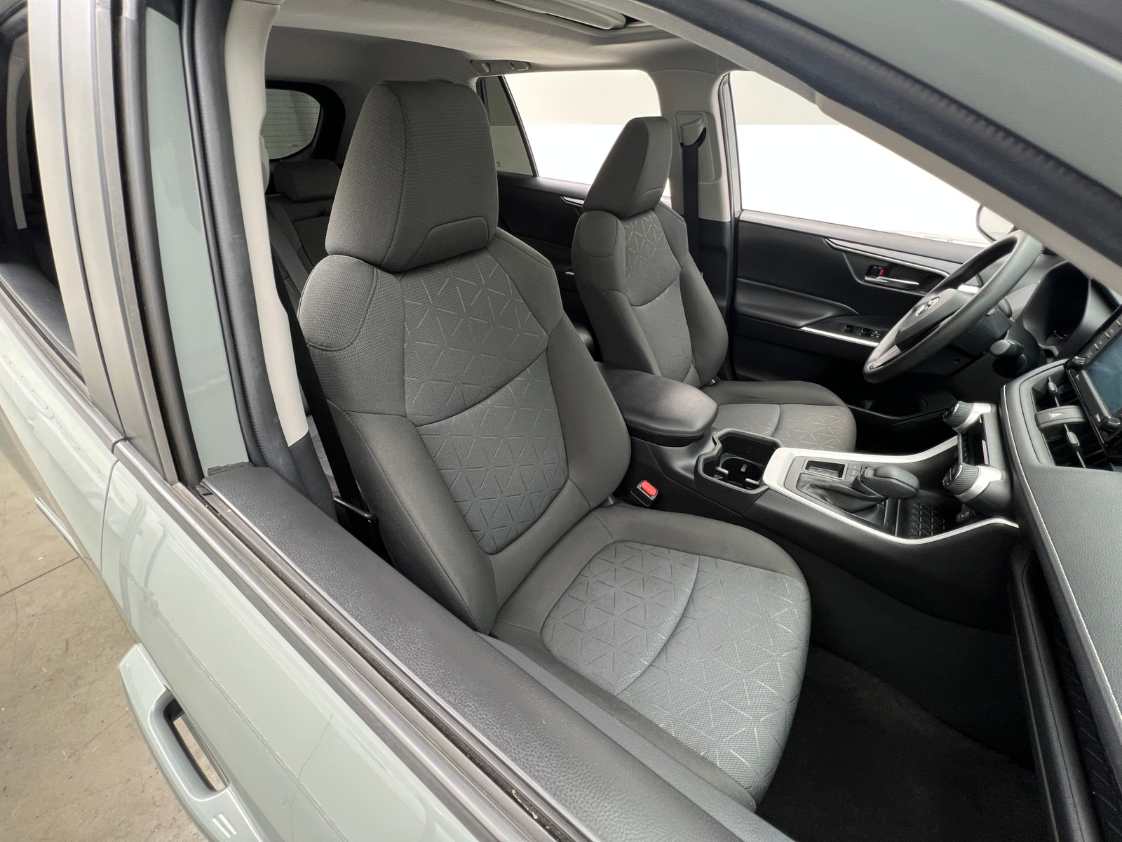 Thumbnail: 2022 Toyota RAV4 - 2