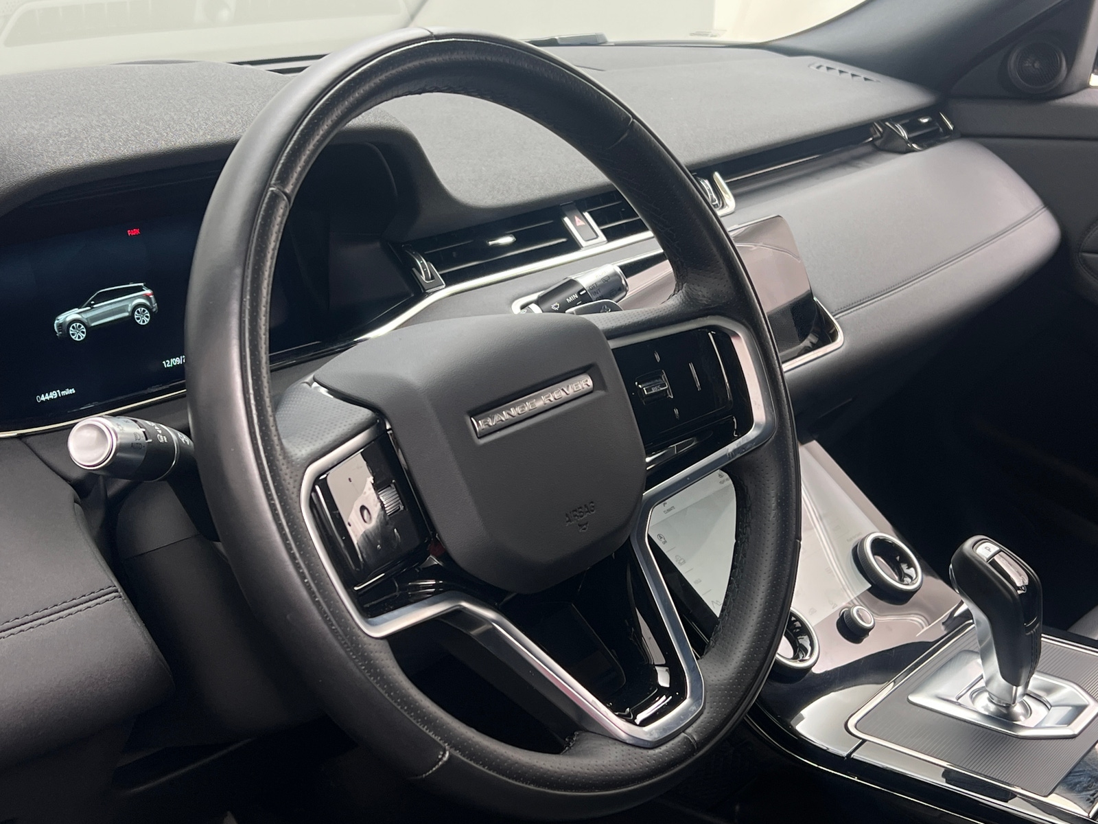 Thumbnail: 2022 Land Rover Range Rover Evoque - 4